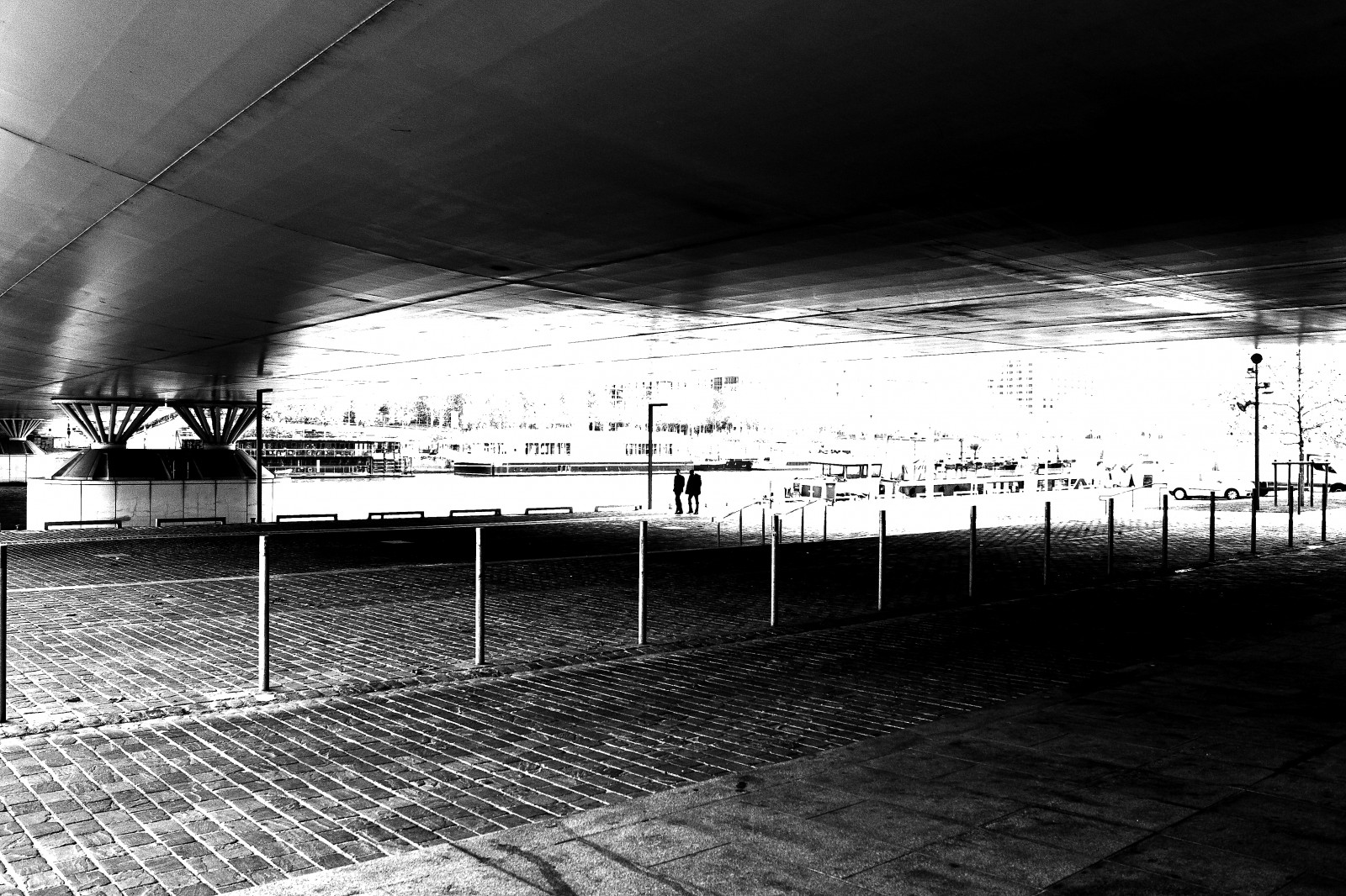 Černá, černobílý, architektura, voda, odraz, nebe, fotografování, most, atmosféra, metro, struktura, elektřina, Seine, infrastruktura, úhel, světlo, Street View, čára, tma, noiretblanc, blackandwithe, photoderue, urbanarte, paris13, photopascalcolin, Černý a bílý, monochromatické fotografování, denní osvětlení, Pontcharlesdegaulle, fixed link