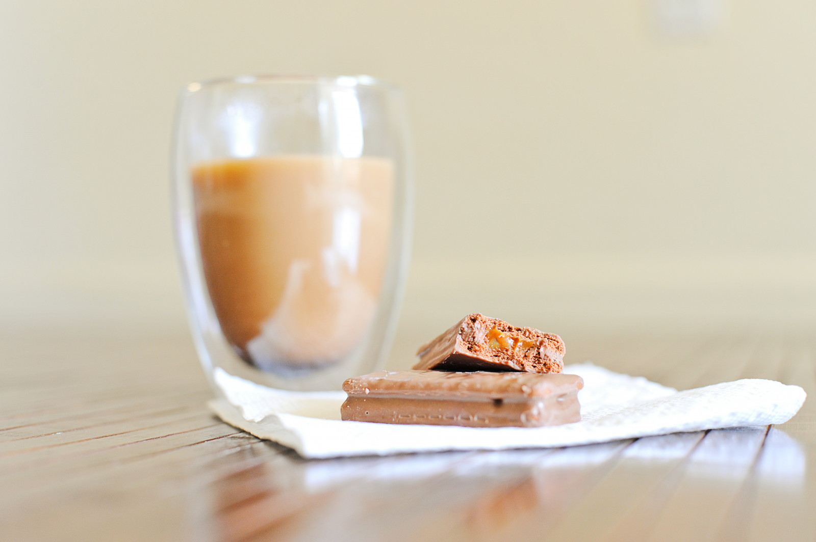 Wallpaper coffee, quote, caramel, timtam, ednastvincentmillay