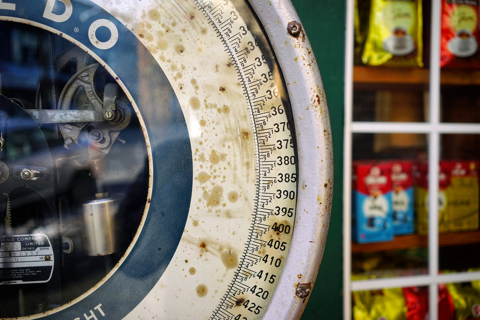 starý, okno, fotografování, Kanada, vinobraní, objektiv s rybím okem, Toledo, měřítko, barva, patina, prodejna, retro, před naším letopočtem, detail, opotřebovaný, obchod, Zeiss, pochutiny, řezník, Britská Kolumbie, zvětralý, Richmond, shallowdepthoffield, fragment, Steveston, delikatesy, sonyalphaa7, zeisssonnartfe35mmf28za, 35mmf28, lahůdky, heringers