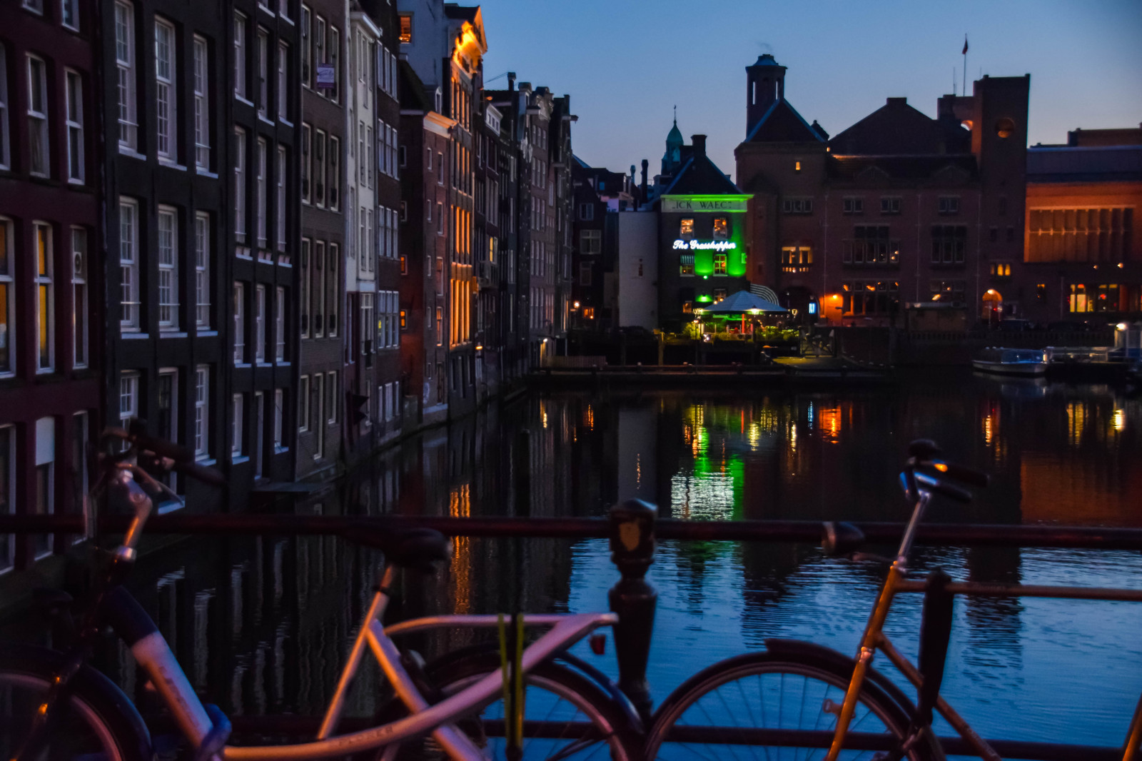 město, panoráma města, noc, architektura, voda, budova, odraz, Cestovní ruch, večer, město, Nizozemí, Evropa, soumrak, Amsterodam, kanál, Holandsko, Soumrak, cityview, kanal, kv ll, třídaFoto, noordholland, nederl nderna, nl, speglikng, Snímek obrazovky, urban area, vodní, lidské osídlení