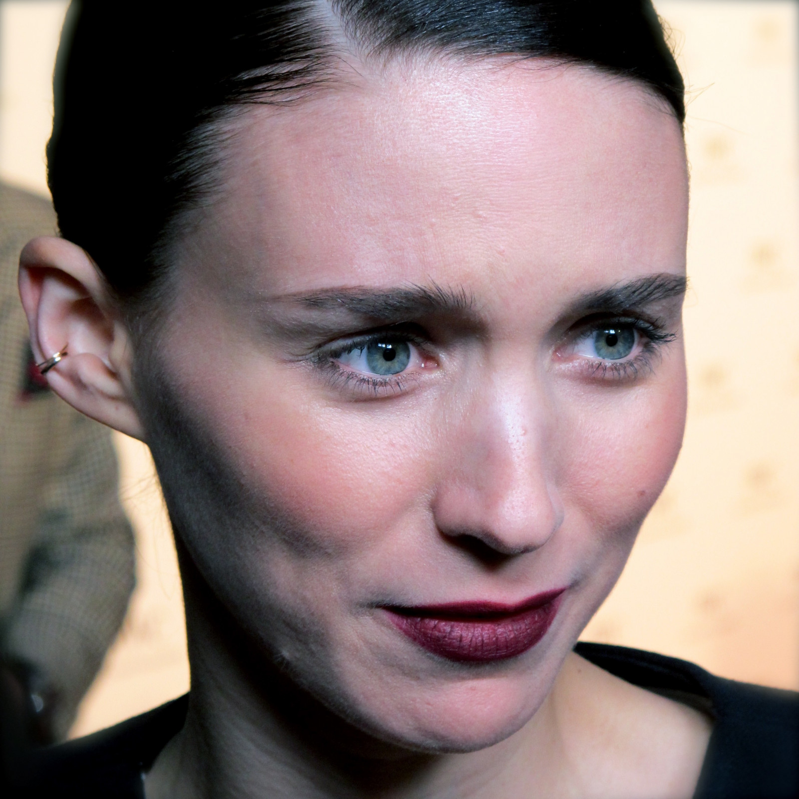 Yüz, Kadınlar, Model, portre, Ünlü, aktris, siyah saç, saç, burun, Rooney Mara, Kişi, Cilt, Kafa, renk, güzellik, göz, dudak, saç modeli, yanak, Portre fotoğrafı, kahverengi saç, kaş, insan vücudu, organ, kapatmak, alın