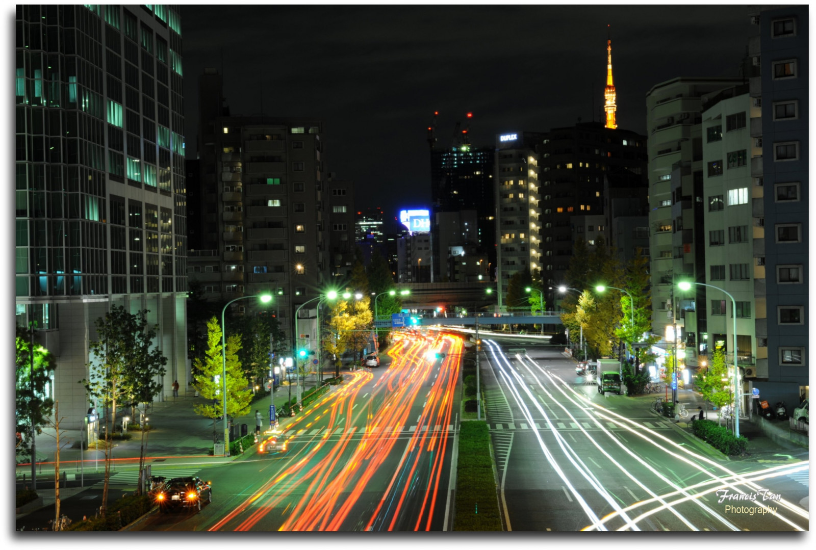 Japonsko, město, panoráma města, noc, silnice, panoráma, mrakodrap, provoz, metropole, Tokio, longexposure, fullframe, centrum, osvětlení, nikond700, nightshot, lighttrails, Metropolitní oblast, lidské osídlení, obytný prostor, NOC, slowshutterspeed, Fongetz, Francistán, Pomalá expozice, Nikkor2470mm, Takanawa, minatoku