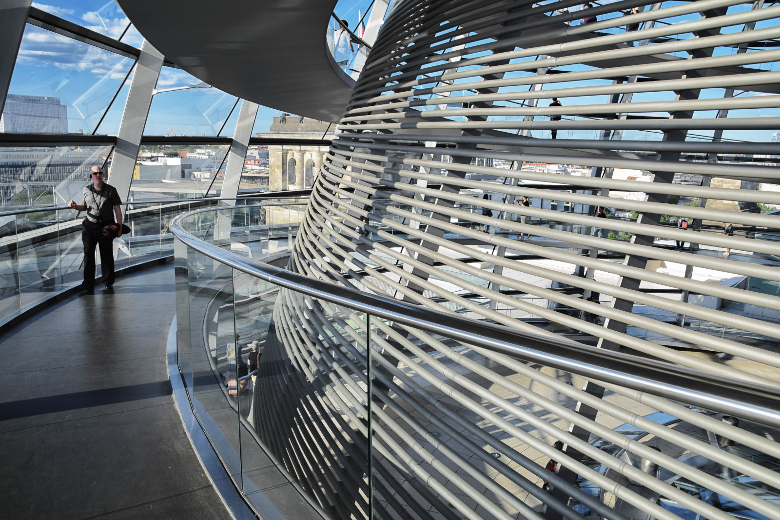 město, architektura, odraz, mrakodrap, Německo, sklenka, Evropa, Vzhled interiéru, Berlín, kupole, světlo, Glas, venkovní, cityview, de, parlament, Německo, Bundestag, Sněmovna reprezentantů, thedome, insidethedome, reichstagdome, friedrichebertplatz, thenationalparliamentofthefederalrepublicofgermany, fasáda, urban area, Žaluzie okna