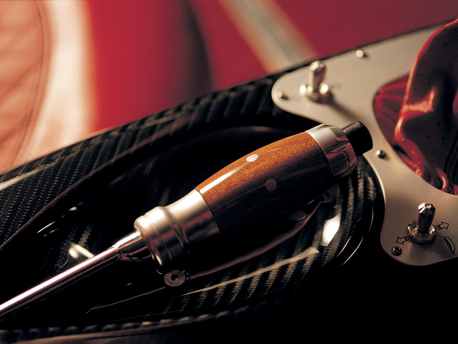 sort, briller, rød, guitar, Pagani, netcarshow, netcar, bil billeder, bil foto, 2009, hånd, Zonda F