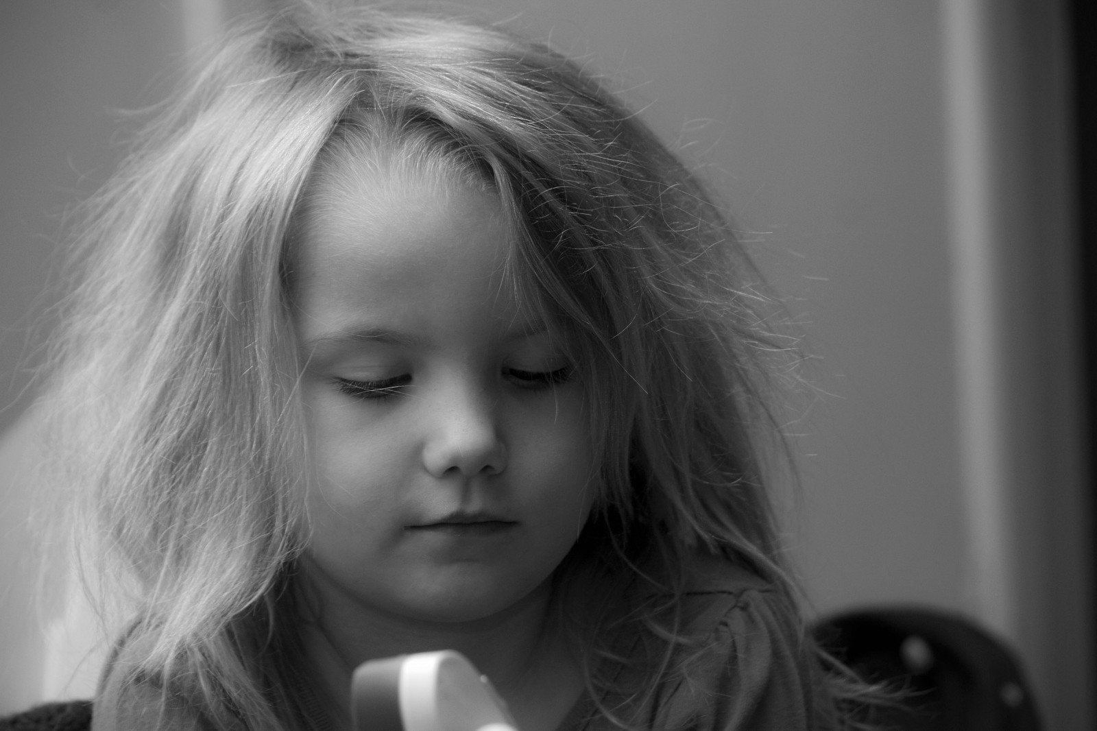 ใบหน้า, สีขาว, ดำ, ขาวดำ, แนวตั้ง, ผมยาว, ความรัก, การถ่ายภาพ, ผมสีดำ, Canon, ผม, จมูก, อารมณ์, คน, หัว, ครอบครัว, พ่อ, ดู, สวย, เด็ก, น่ารัก, น้องสาว, หญิงสาว, ความงาม, bw, ยิ้ม, ตา, กำลังมองหา, หวาน, รูปถ่าย, ฉลาด, จ้อง, ริมฝีปาก, bnw, สมบูรณ์แบบ, ทรงผม, แก้ม, ดำและขาว, ถ่ายภาพขาวดำ, การถ่ายภาพบุคคล, ผมสีน้ำตาล, สีผมของมนุษย์, อวัยวะ, ลูกสาว, หน้าผาก