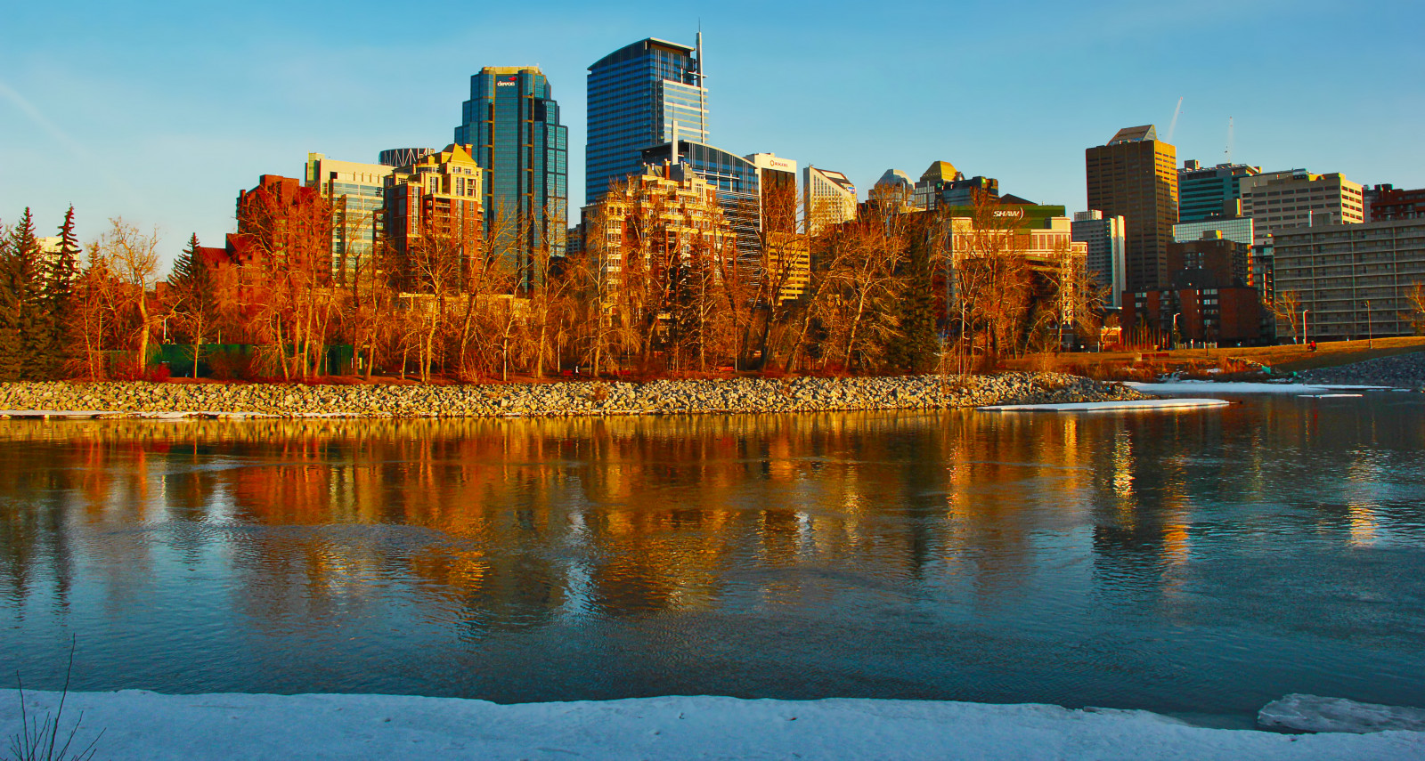 stromy, krajina, město, panoráma města, architektura, jezero, voda, Příroda, pobřeží, městský, budova, odraz, tráva, nebe, sníh, zima, panoráma, mrakodrap, led, Studený, večer, řeka, Kánon, křoví, Křoví, olistění, metropole, struktura, Soumrak, světlo, strom, centrum, podzim, list, záře, odrazy, budovy, zamrzlý, mrakodrapy, magichour, během dne, eos60d, urban area, Metropolitní oblast, panelový dům, davidsmith, calgaryalbertacanada, bowriver, Memorialdrive, Princessislandpark