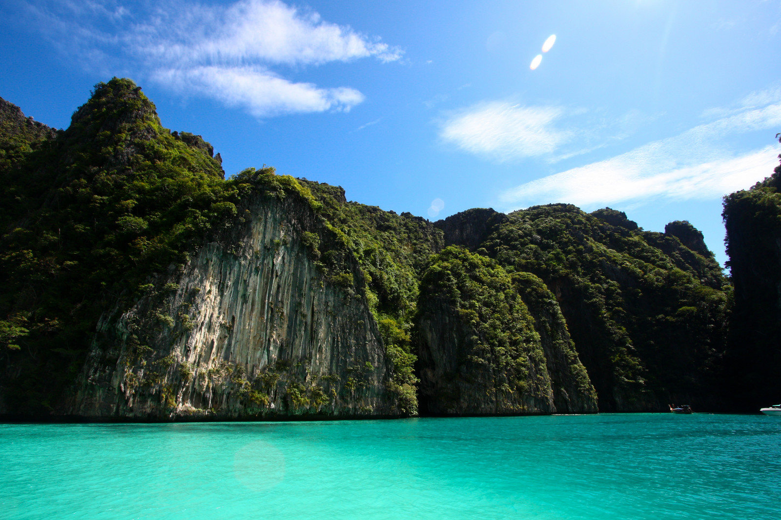 svět, fotografie, ulice, město, cestovat, oslava, Cestovní ruch, pláž, Krásná, Kánon, film, Studio, Thajsko, hotel, město, úžasný, zajímavý, prosinec, prohlídka, Phiphi, Procházka, člun, kultura, Volný, uvolnit, pic, turista, dlaň, Šnorchlování, stejný, pro, info, kata, phuket, Patong, informace, Karon, kulturní, focení, phiphiisland, pláž, 2010, čistá voda, xsi, Leonardo DiCaprio, canonefs1022mmf3545usm, mayabay, Canon1022, Daytour, Thaimaa, Thavorn, canonefs1022, Canon1022usm, 450D, Canonefs, 1022usm, Canonef1855, Kophiphilee, Úžasné fontány, 10223545, Úžasné úskalí, oscarvonbonsdorff, 10223545canonefs1022mmf3545usm