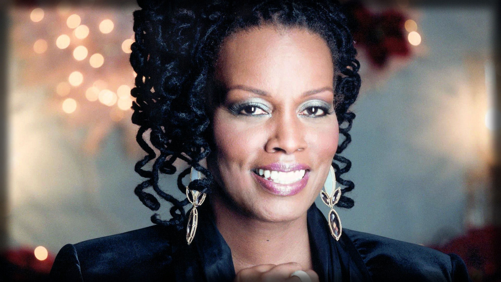 langt hår, sort hår, Musik kunstner, pige, skønhed, smil, dame, sjovt, læbe, øreringe, frisure, hår farve, øjenbryn, klipning, socialite, Dianne reeves