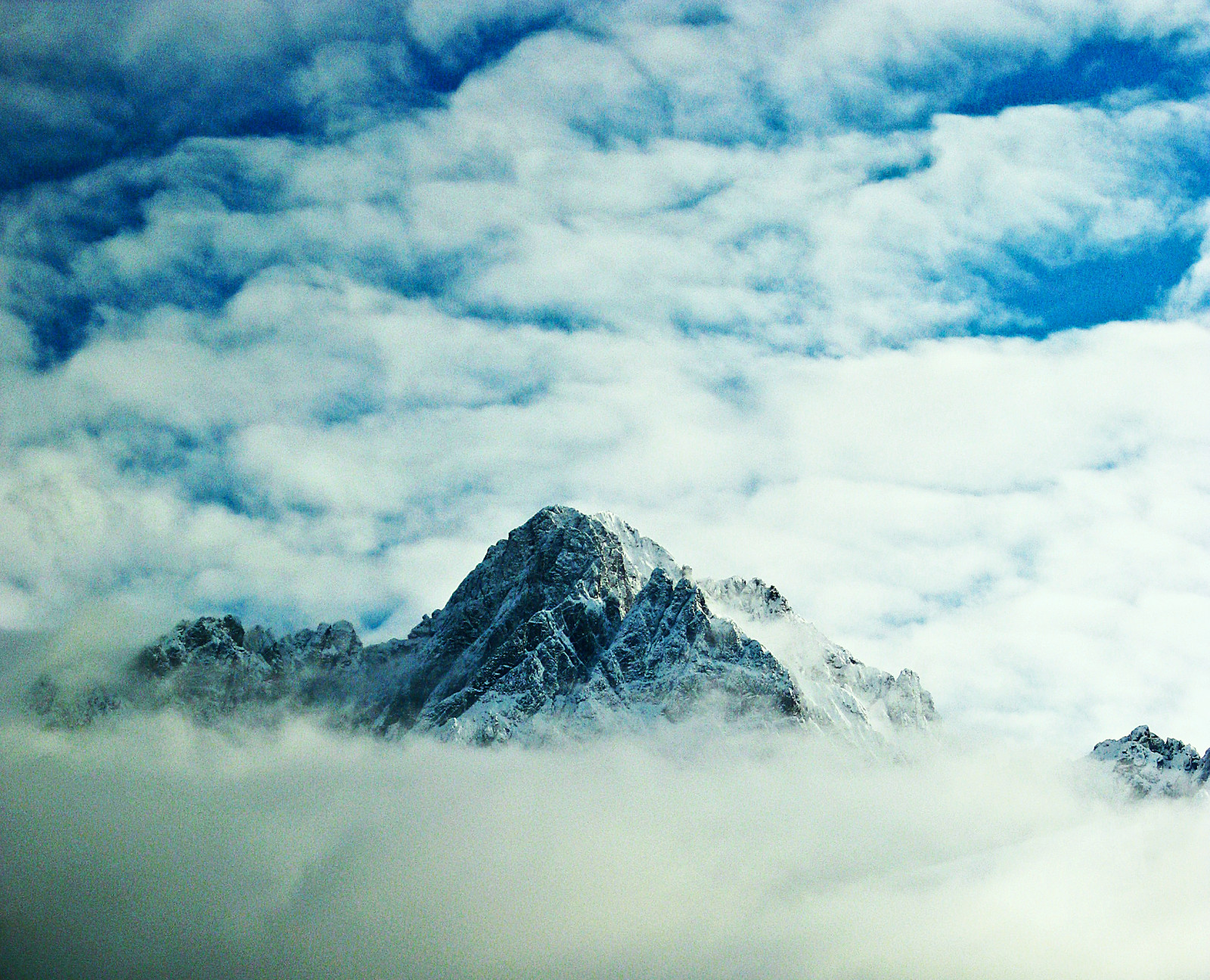 kopec, Příroda, nebe, sníh, mraky, modrý, Kánon, Alpy, vrcholek, plošina, mrak, velký, mlha, hora, mohl, nebe, Schnee, mraky, bestcapturesaoi, artofimages, vanagram, Nebel, ledovec, Kalt, atmosférický jev, horských reliéf, landform, geografický rys, pohoří, meteorologický jev, kupa, Stein, ixus80, sizzografy