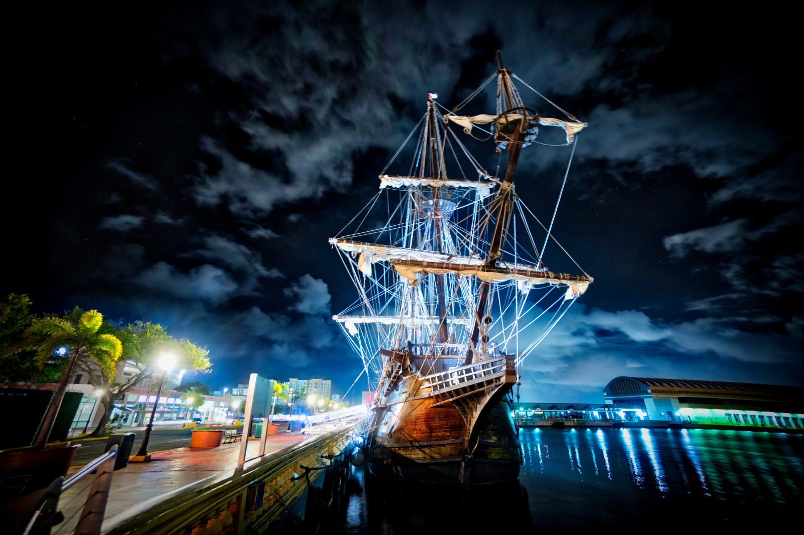 Portoriko, Sanjuan, 2017, leden, treyratcliff, dailyphoto, stuckincustoms, stuckincustomscom, HDR, hdrtutorial, hdrphotography, hdrphoto, cirkus, travellingratcliffcircus, familyvacation, barvy, barva, horizontální, mimo, venkovní, venku, noc, noc, horizont, modrý, bílý, oceán, písek, voda, moře, pláž, plavání, lidé, loď, loď, teplý, horký, letní, relaxační, mraky, nebe, Sony, ilce7rm2, krajina, pobřeží, pobřeží, vlna, sport, pirátská loď, pirát, přístav, přístav, dok, plachtění, Nádoble