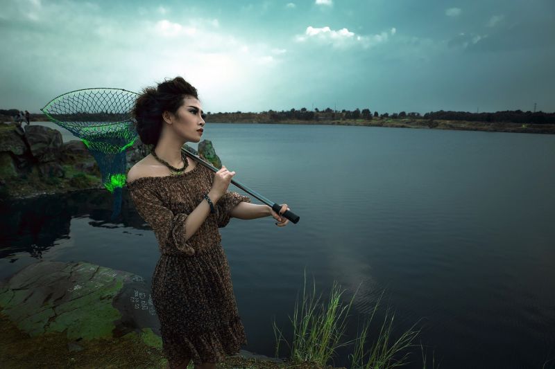 slunečnímu záření, ženy venku, ženy, model, moře, jezero slunečnímu záření, ženy venku, ženy, model, moře, jezero