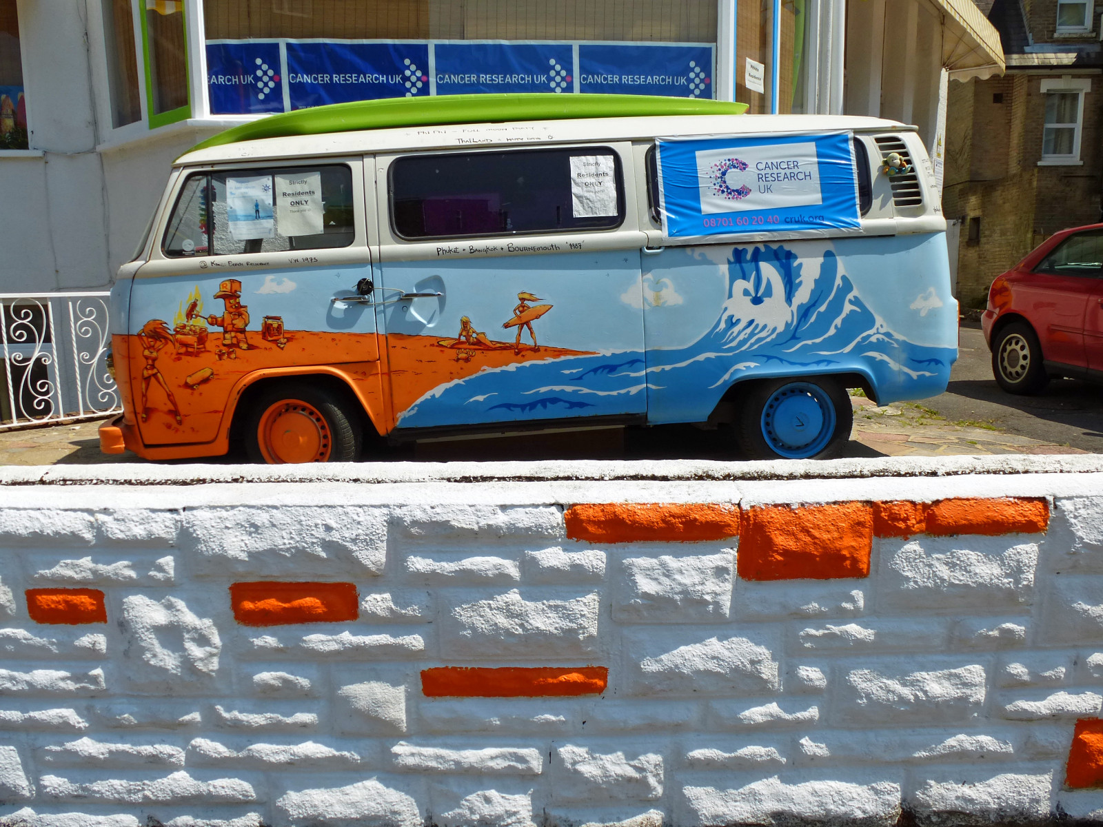 ulice, auto, městský, vozidlo, stěna, silnice, hotel, Volkswagen, Dorset, Anglie, oranžový, město, Spojené království, veteránem, červen, dodávka, Surfovat, prozkoumal, cihlová zeď, klasický, automobilového designu, motorové vozidlo, druh dopravy, užitkové vozidlo, Bournemouth, volkswagen typ 2, Vwcampervan, Westhillroad, Streetsofbournemouth