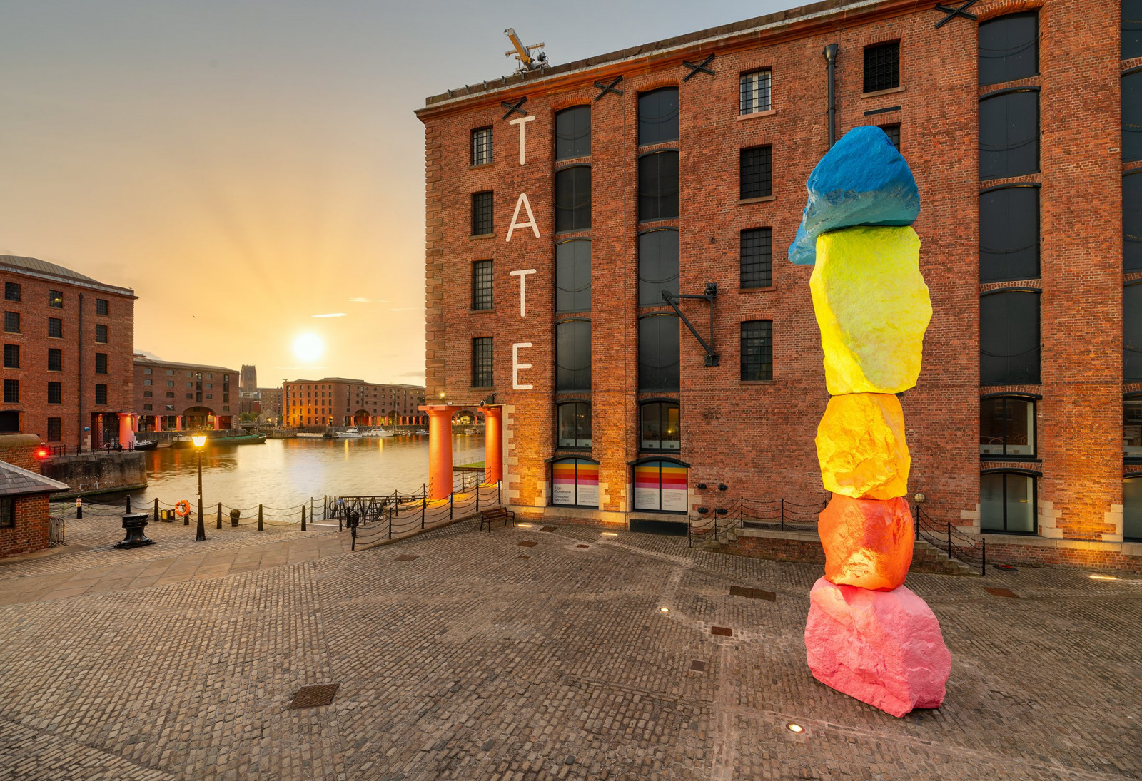 Wallpaper Liverpool Albert Dock Galleries 2200x1506 Texasrv wallpaper-liverpool-albert-dock-galleries-2200x1506-texasrv