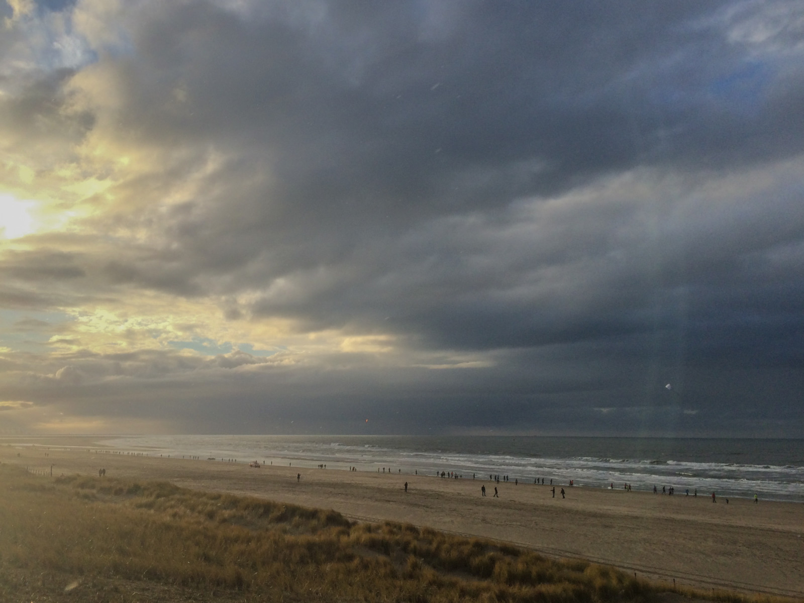 slunečnímu záření, krajina, moře, voda, pobřeží, písek, nebe, mraky, pláž, uklidnit, večer, ráno, pobřeží, vítr, horizont, atmosféra, Surfovat, mrak, waterscape, oceán, vlna, pobřeží, pramen, kust, slapy, mraky, Landschap, mořská vlna, meteorologický jev, kupa, zee, jev, mělčina při ústí řeky, ekoregion, Lucht, golven, branding, Kijkduin, coastal and oceanic landforms