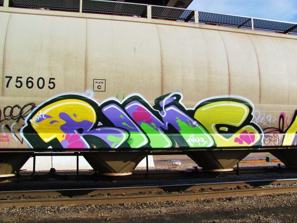 graffiti,vehicle,rolling stock,train,railroad car,ART