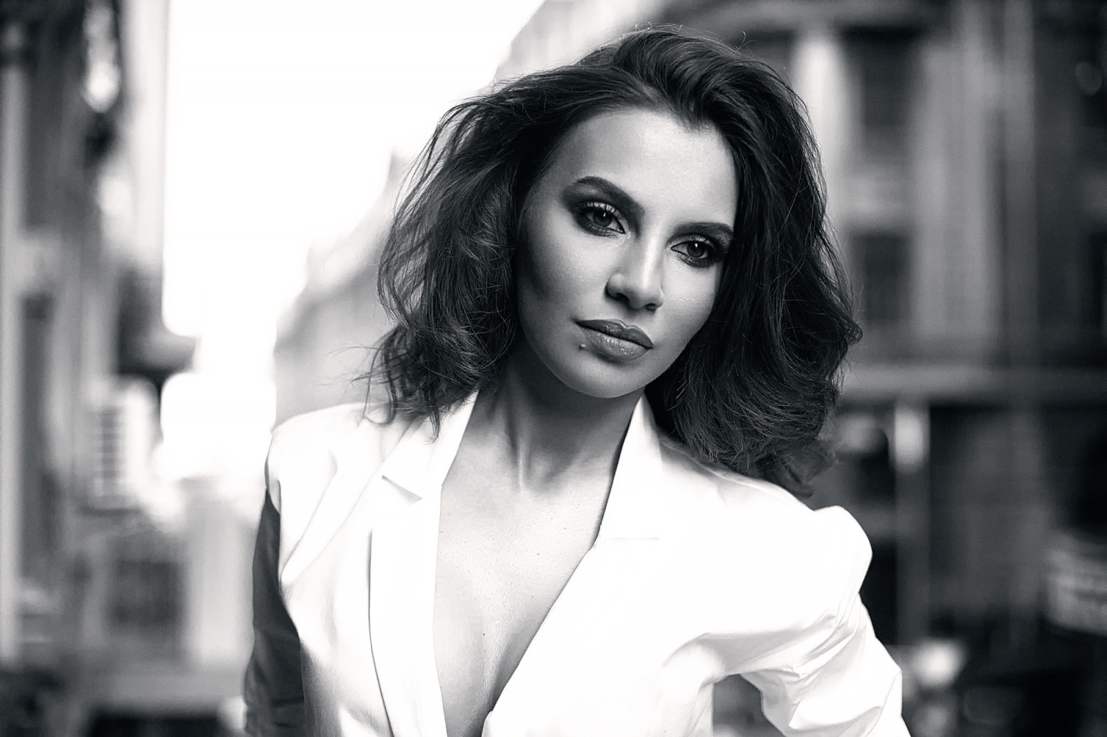 viso, bianca, nero, donne, monocromo, modello, ritratto, capelli lunghi, bicchieri, fotografia, capelli neri, moda, capelli, Persona, top model, ragazza, bellezza, occhio, donna, signora, fotografia, acconciatura, bianco e nero, fotografia in bianco e nero, fotografia di ritratto, servizio fotografico, capelli castani