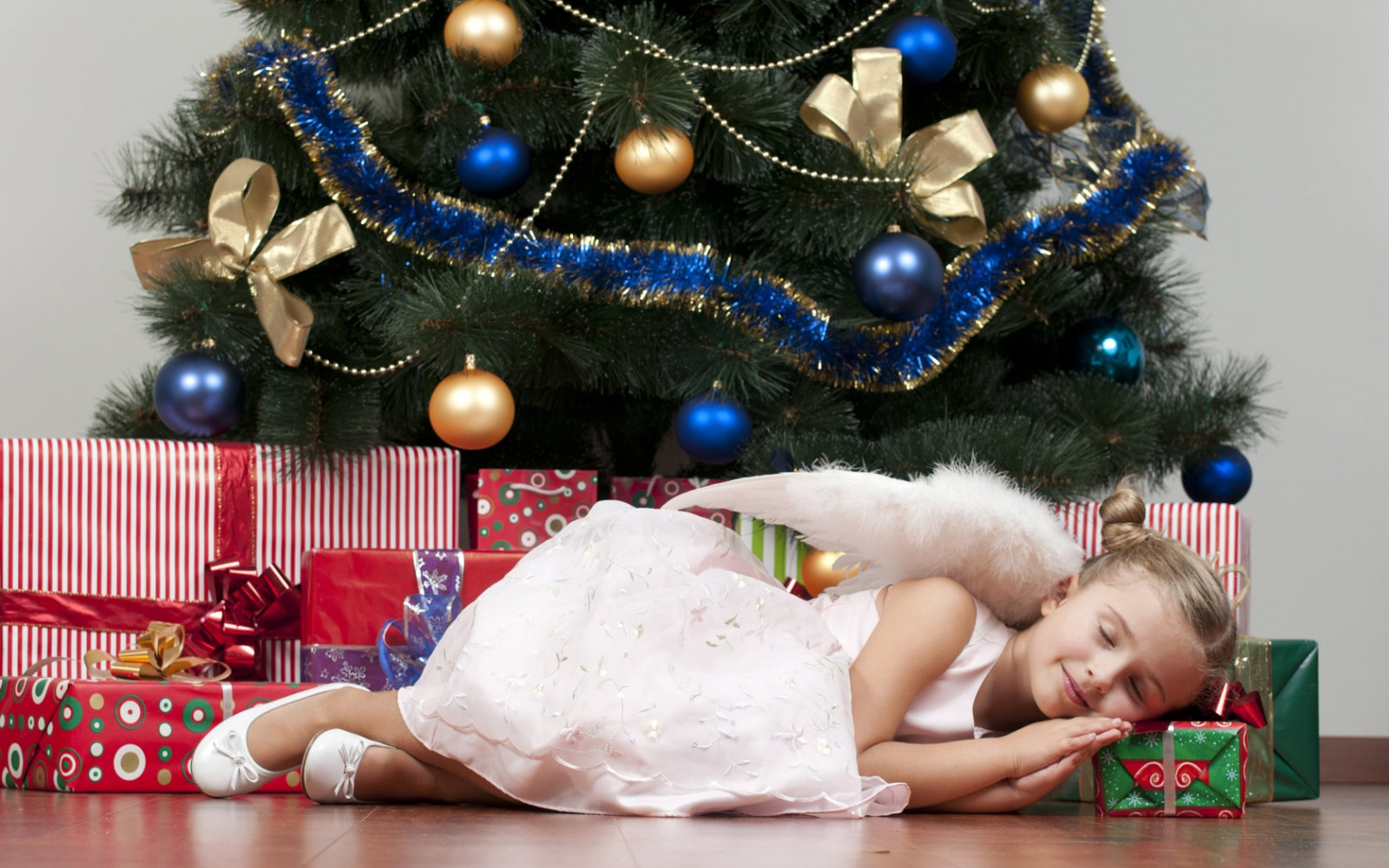 Wallpaper dress, Christmas Tree, New Year, event, tree, girl