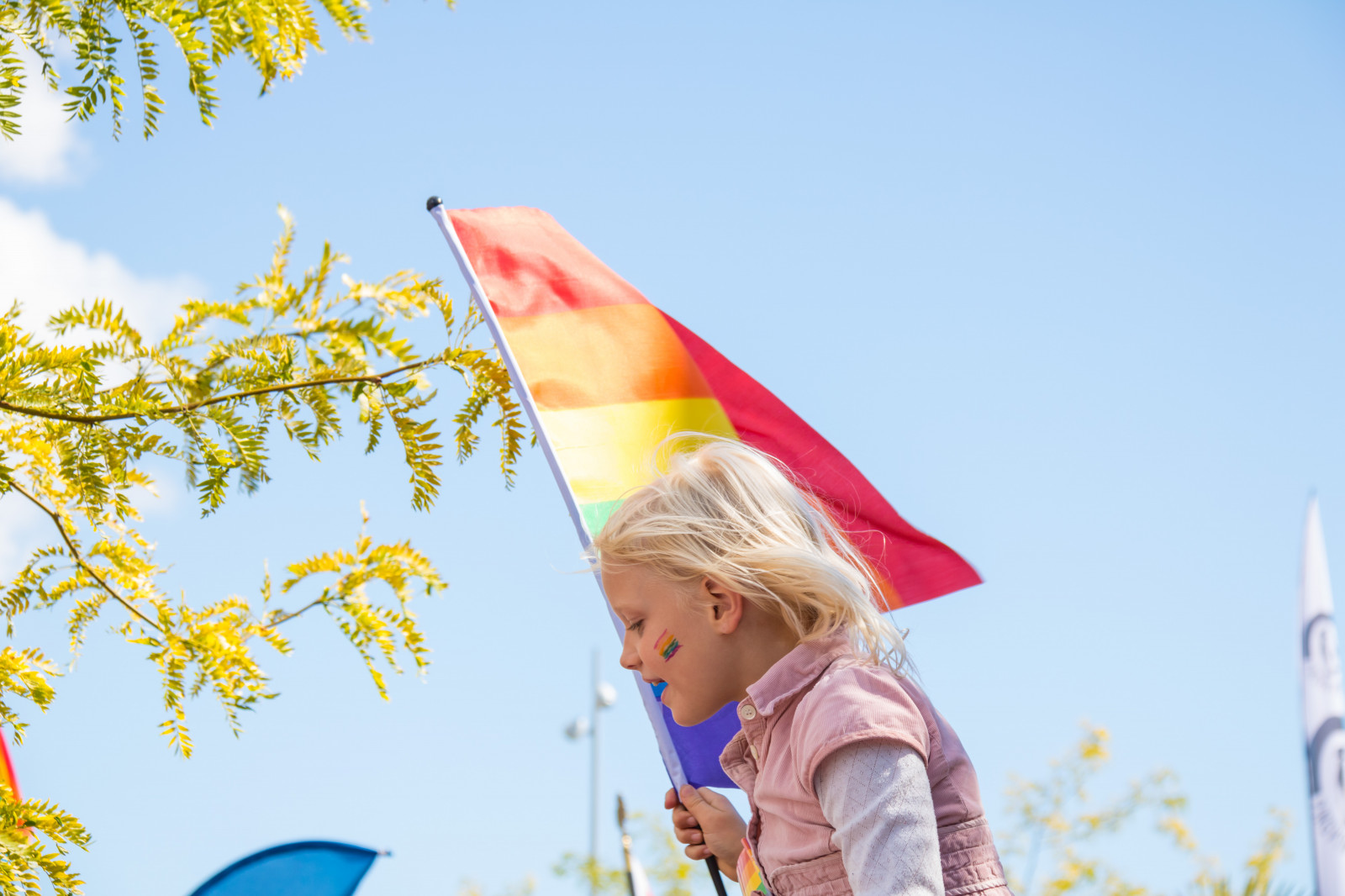 barvitý, lidé, vítr, jaro, hrát si, hrdost, květ, sezóna, festival, m nniska, Trelleborg, exif modelu canoneos760d, geocountry, Kamera aby kánon, geocity, Model fotoaparátu canoneos760d, geostate, geolocation, EXIF čočka efs18200mmf3556is, exif aby kánon, EXIF isospeed 100, EXIF otvor 71, exif focallength 80mm, pridefestival, trelleborgpride, regnb gsfestival