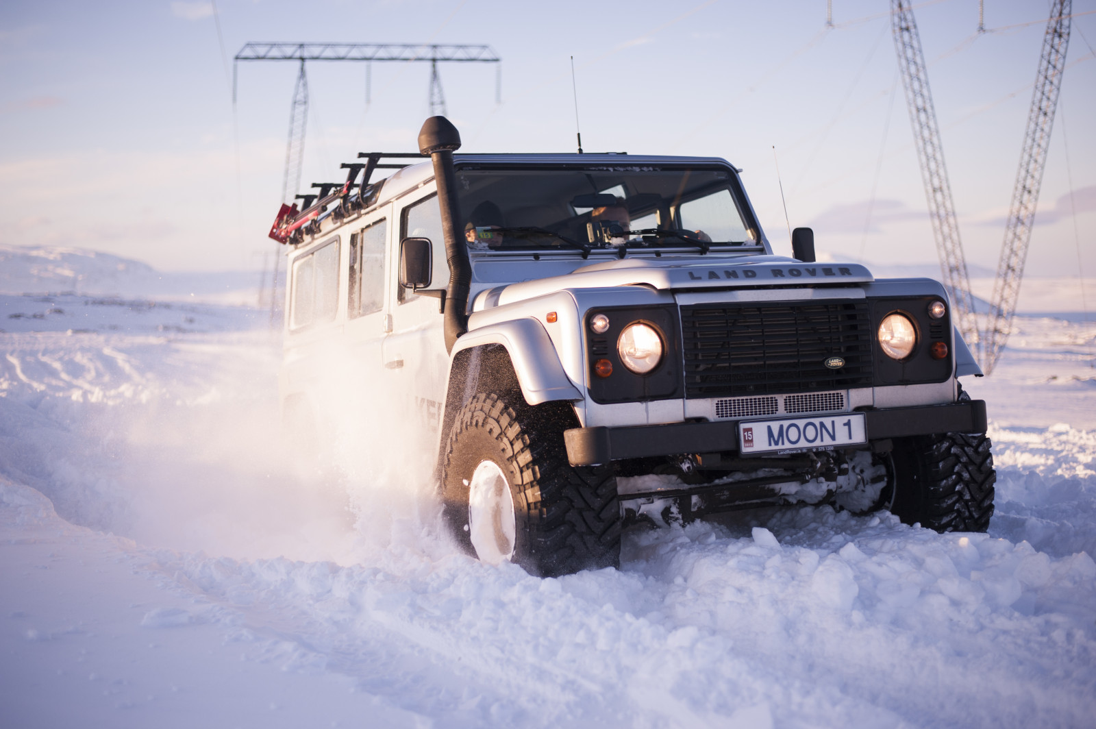 ที่ดิน, โรเวอร์, หิมะ, ฤดูหนาว, เซ็กซี่, รถ, สีขาว, รถจี๊ป, ใหญ่, ยาง, ปิด, ถนน, ไอซ์แลนด์, สนุก, การเดินทาง, สำรวจ, แลนด์โรเวอร์, roadskjaldbrei ur, กลางแจ้ง, Turism, ผู้พิทักษ์, offroad, Nikon, d700, 50 มม, 50mmf18g, ฤดูหนาว, moonwalker, การท่องเที่ยว, การผจญภัย, การเดินทาง, 5, ดาว