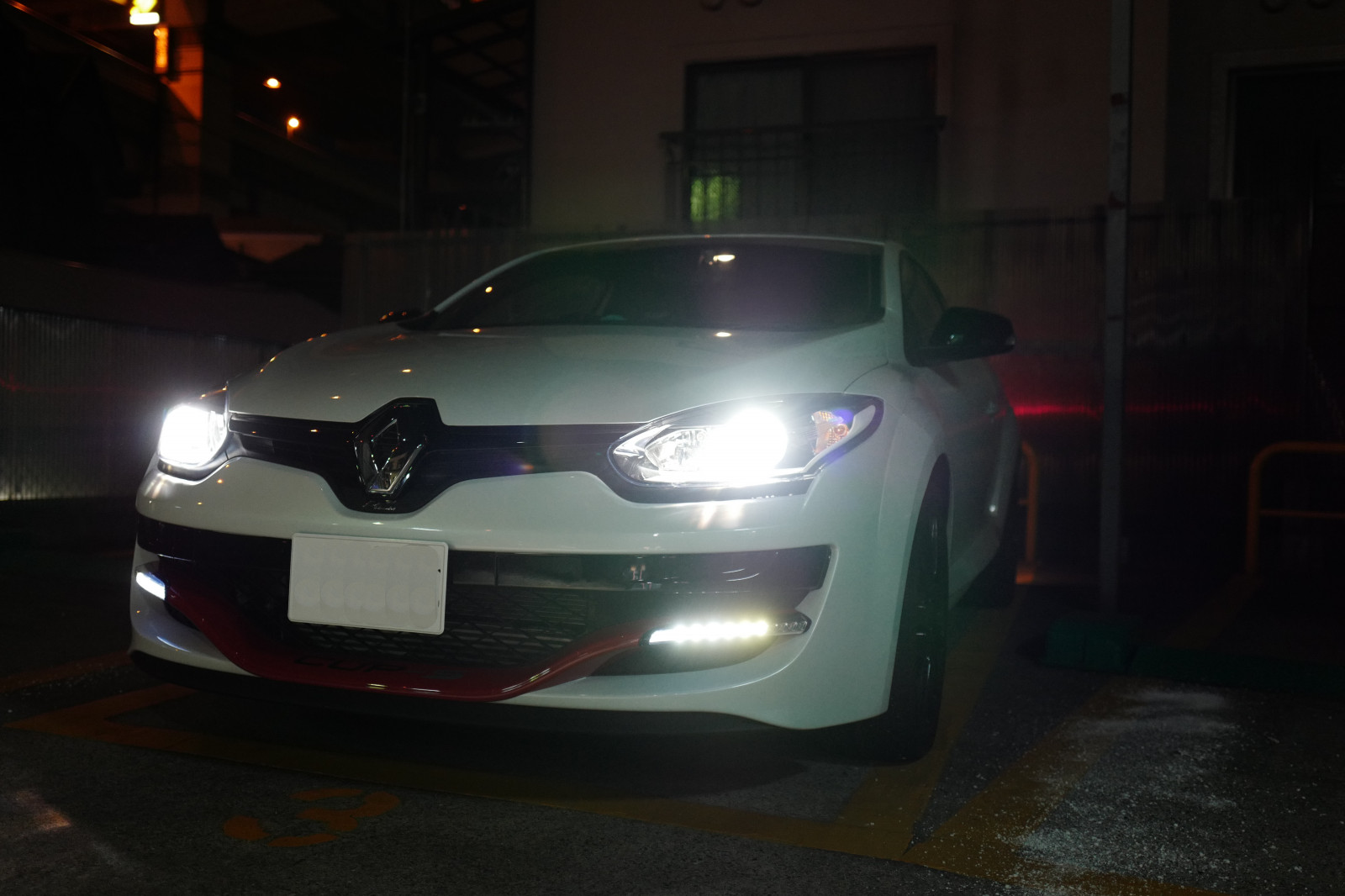 Japonsko, auto, vozidlo, Leica, Renault, Tokio, limuzína, kolo, meganers, meganerscups, megane, rs, rscups, summilux, leicaq, summilux1728, q, 1728, pozemní vozidla, automobilového designu, automobilový exteriér, rodinný vůz, nárazník, výkonné auto, střední velikost auta, hot hatch, renault m Gane renault sportovní, renault fluence