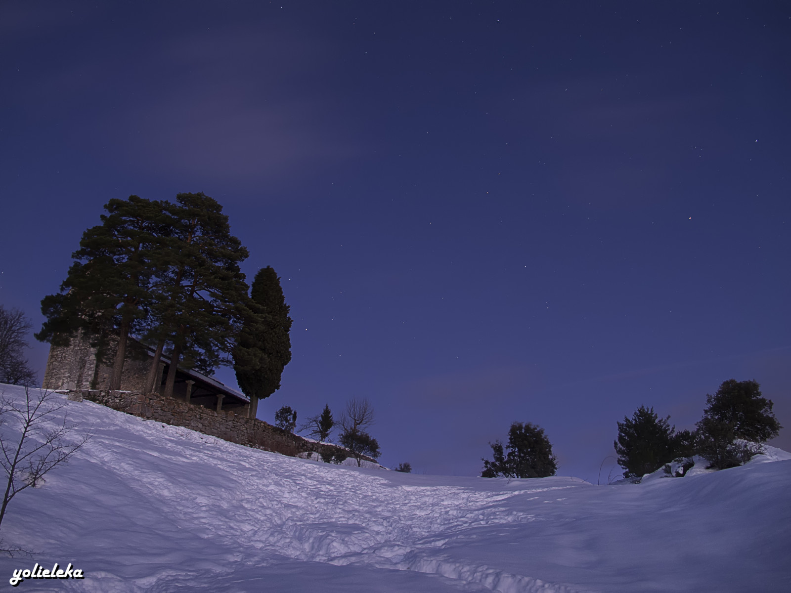 nebe, sníh, Příroda, zima, atmosféra, zmrazení, noc, strom, měsíční svit, světlo, Atmosféra Země, pohoří, jev, tma, mrak, geologický fenomén, hora, krajina, horizont, astronomický objekt, večer, svítání, Měsíc, kopec, půlnoc, soumrak, meteorologický jev, nebeská událost, počítač tapeta, Arktický, vesmír, Alpy