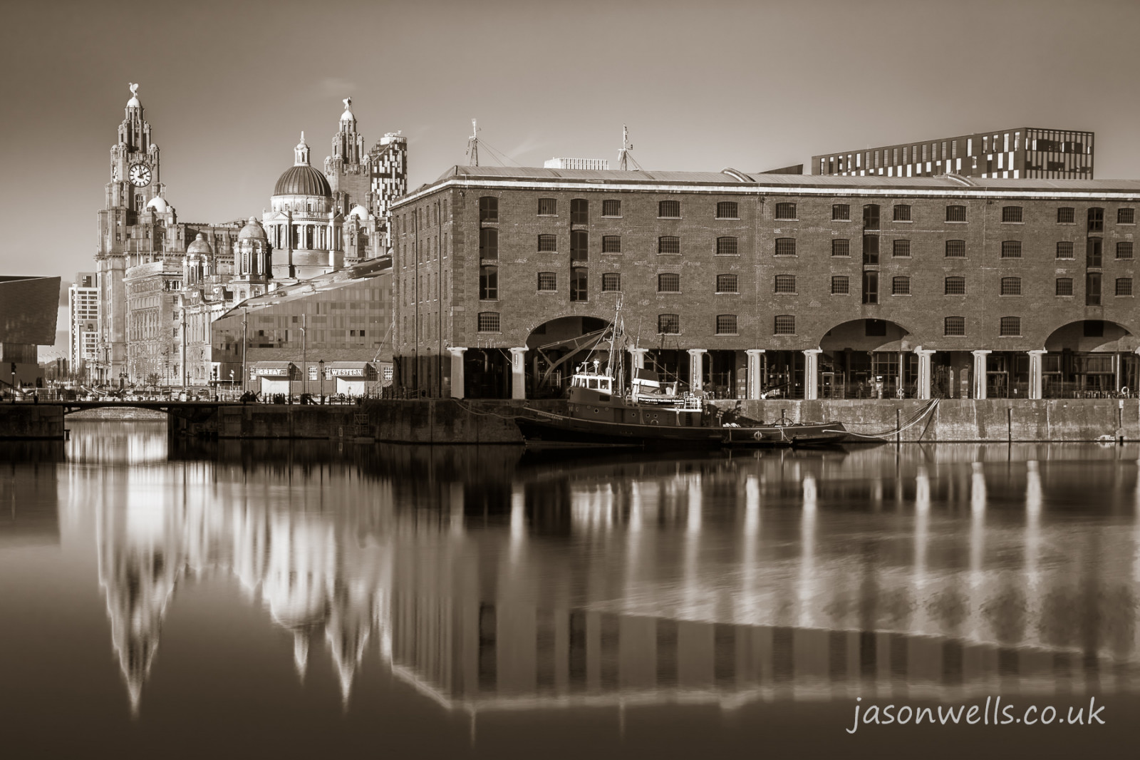 bílý, Černá, černobílý, město, panoráma města, noc, architektura, voda, budova, odraz, nebe, fotografování, večer, sépie, Kánon, dok, metropole, Liverpool, liverbird, nábřeží, Mono, ještě pořád, Černá bílá, uNESCO, 6d, mezník, eos, 24105 mm, Černý a bílý, monochromatické fotografování, unescoworldheritagesite, Merseyside, rivermersey, albertdock, jasonwells, wellsie82, wwwjasonwellscouk, jasonwellscouk, splittoned, Pierhead, splittone, liverbuilding, splittoning, threegraces, portofliverpoolbuilding, Kunardbuilding, Royalliverbuilding, Vizuální text 0566, Viděná obloha 0672, Vidění venkovní 0631