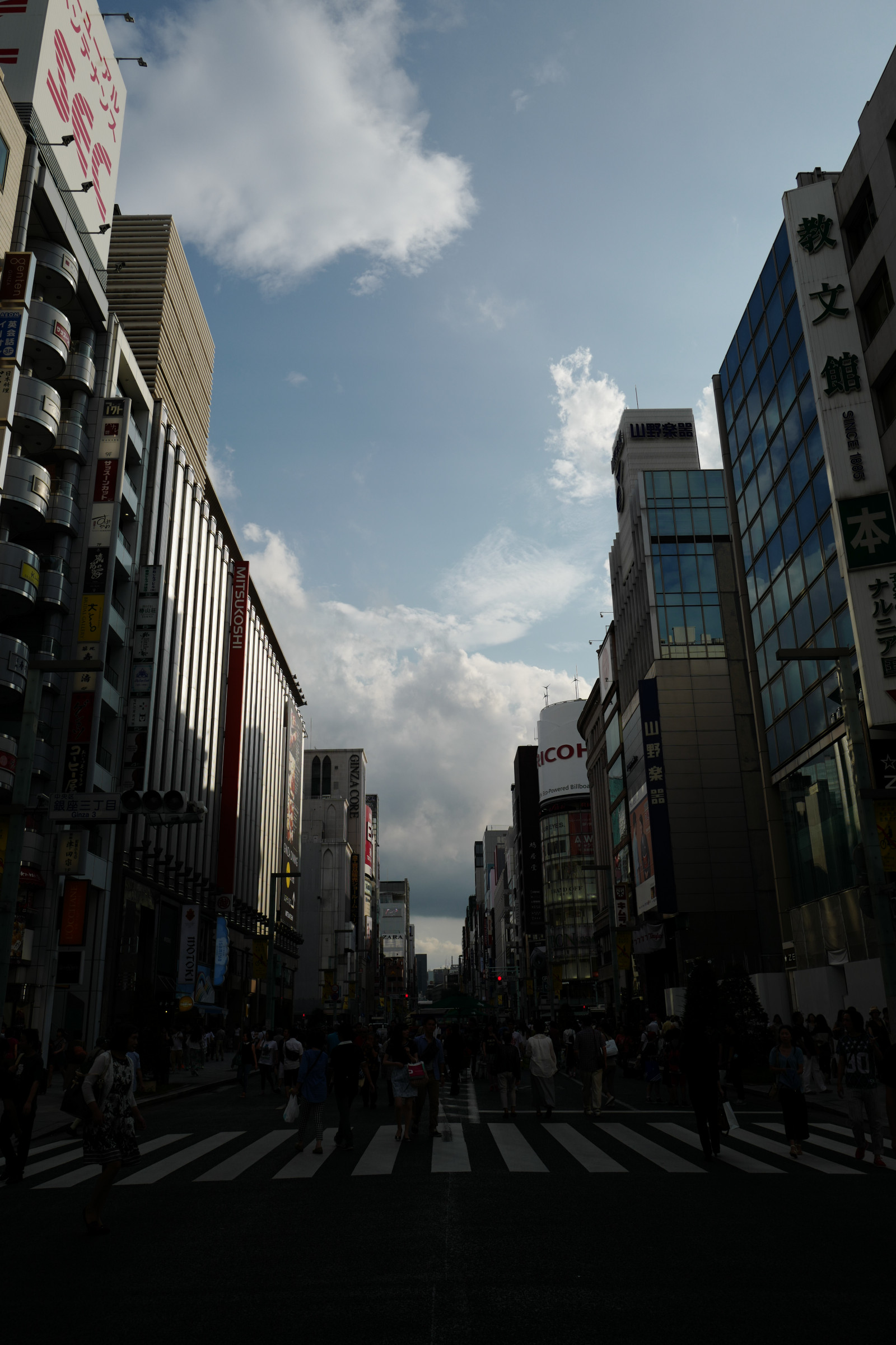 Japonsko, město, ulice, panoráma města, architektura, silnice, panoráma, mrakodrap, večer, město, Leica, metropole, Tokio, infrastruktura, jp, mrak, centrum, zakalený, alej, Ginza, summilux, leicaq, summilux1728, q, 1728, urban area, Metropolitní oblast, lidské osídlení, sousedství, obytný prostor, panelový dům