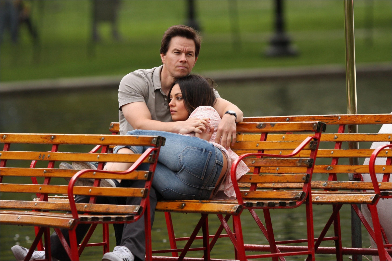 Mark Wahlberg, Mila Kunis, นักแสดง, กอด, จอด