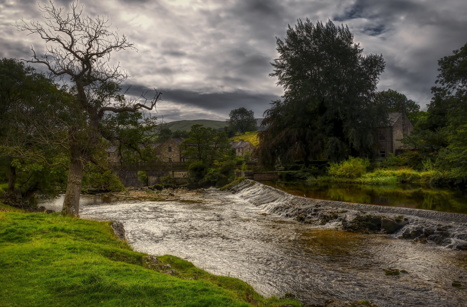 Wallpaper water, river, outdoors, England 2048x1346 WallpaperManiac