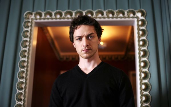 brunette,face,shoulders,eyes,James McAvoy,boy