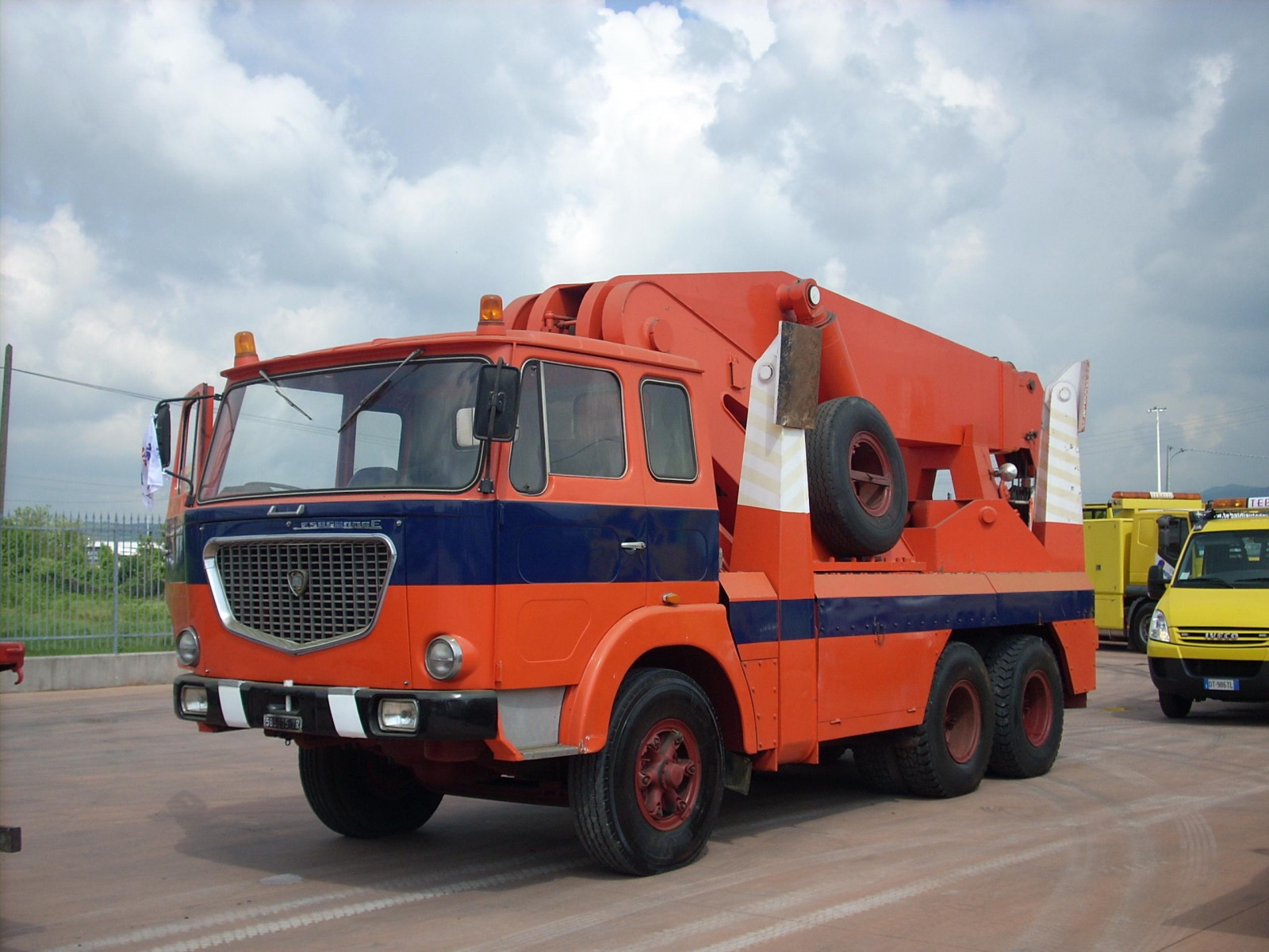 hình nền xe tải đẹp