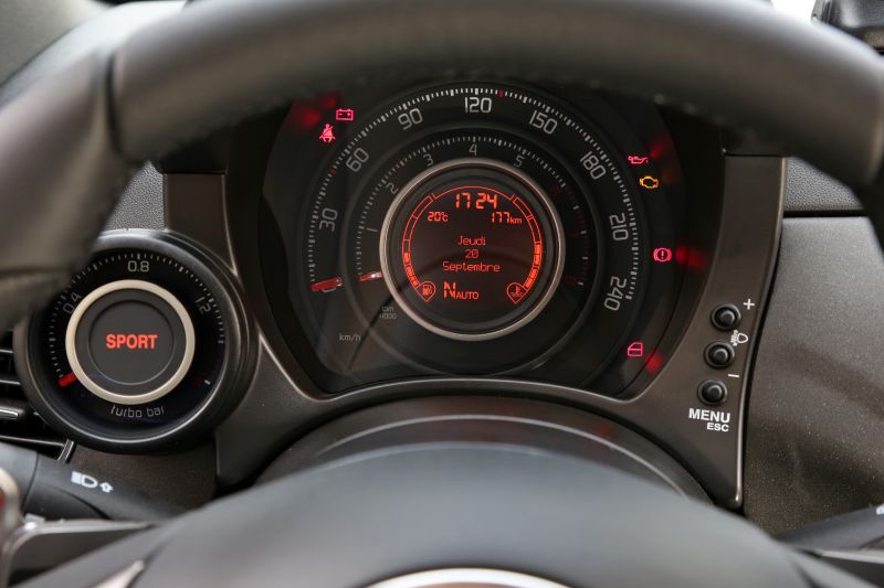 Auto,Fahrzeug,Sportwagen,2013,Fiat 500,Lenkrad
