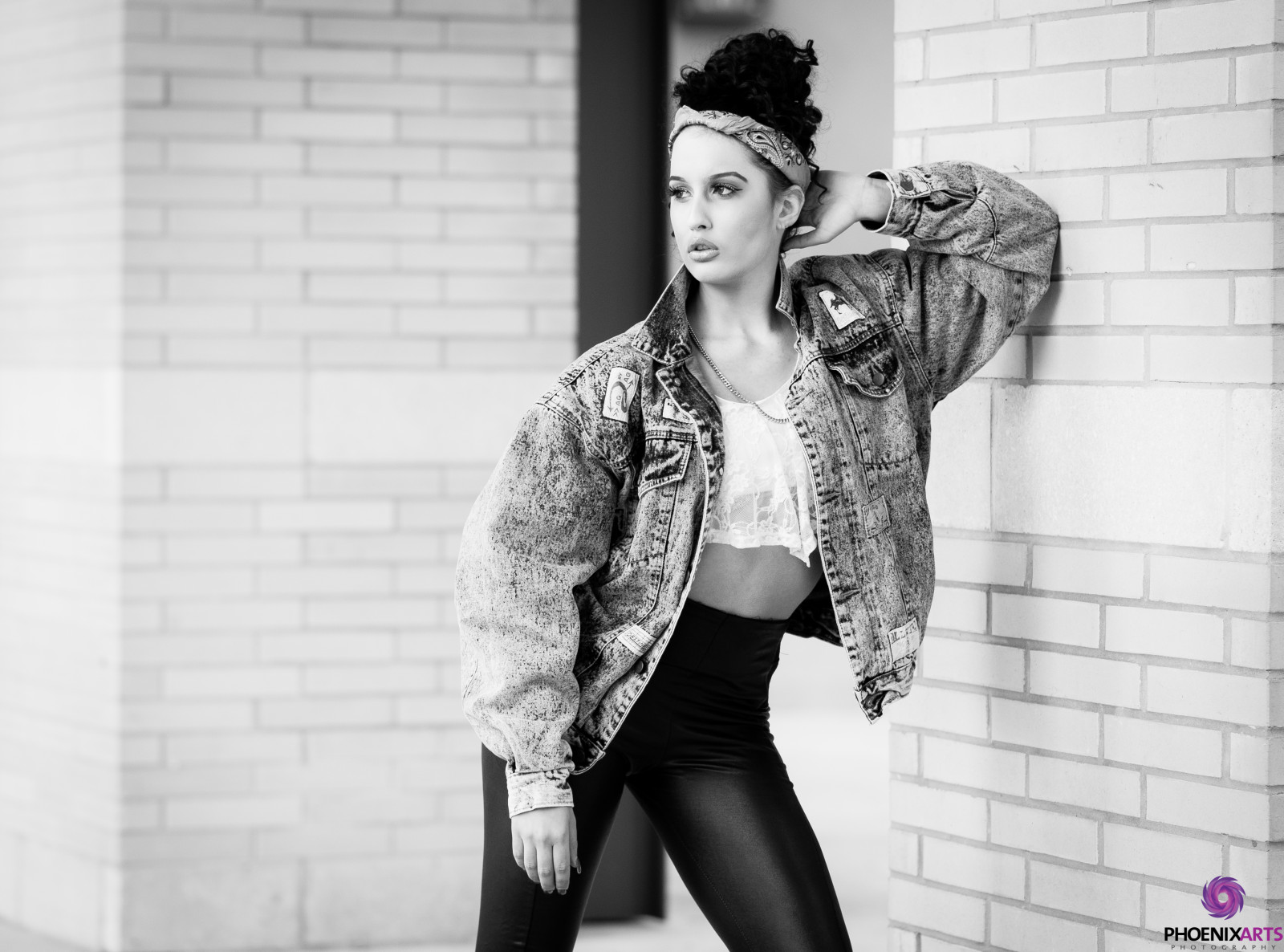 bílý, Černá, citát, černobílý, model, portrét, městský, milovat, fotografování, Denim, móda, Nikon, kůže, Toronto, text, oblečení, Ontario, Mississauga, 85mm, Krásná, dosti, roztomilý, venkovní, krása, tělesné, sexy, přístup, styl, oblečení, fotografie, klasický, póza, výraz, kotě, 18g, píseň, Černý a bílý, monochromatické fotografování, portrétní fotografie, focení, hiphop, Tupac