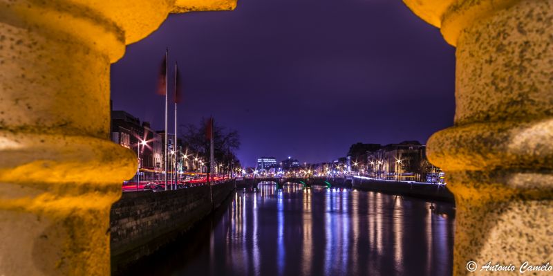 odraz, mezník, noc, nebe, voda, město odraz, mezník, noc, nebe, voda, město