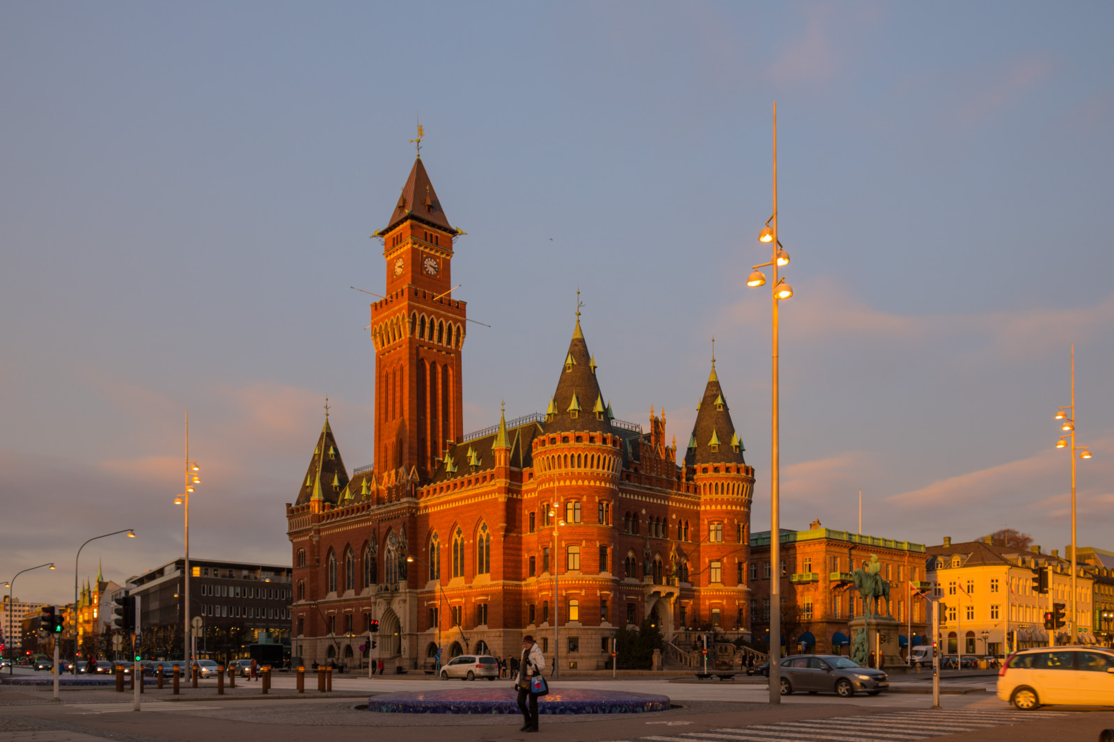 západ slunce, město, panoráma města, noc, architektura, budova, večer, věž, město, kostel, soumrak, náměstí, katedrála, spirála, centrum, solnedg ng, architektura, byggnad, helsingborg, radnice, r dhus, náměstí, exif modelu canoneos760d, geocountry, Kamera aby kánon, geocity, Model fotoaparátu canoneos760d, geostate, geolocation, EXIF čočka efs18200mmf3556is, exif aby kánon, EXIF isospeed 100, exif focallength 18mm, EXIF otvor 50, mezník, lidské osídlení, místo uctívání