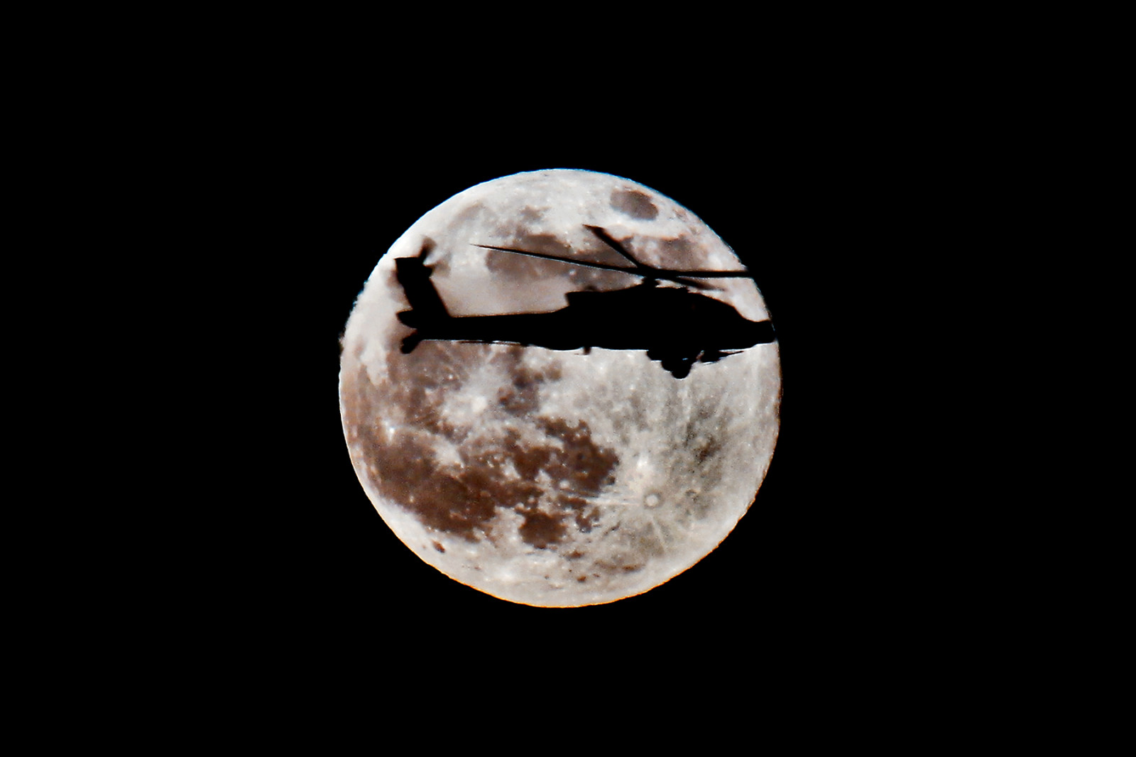 ดวงจันทร์, กลางคืน, ความเร็ว, การฝึกอบรม, Canon, ทหาร, กองทัพ, eos, ยิง, เครื่องหมาย, ทหาร, อิรัก, เที่ยวบิน, iso, เฮลิคอปเตอร์, ii, 200, ชัตเตอร์, 1200, 5d, ใช้ไม่ได้, นำไปใช้, operationiraqifreedom, โจมตีเฮลิคอปเตอร์, แคมptaji, ah64d, camptajiiraq