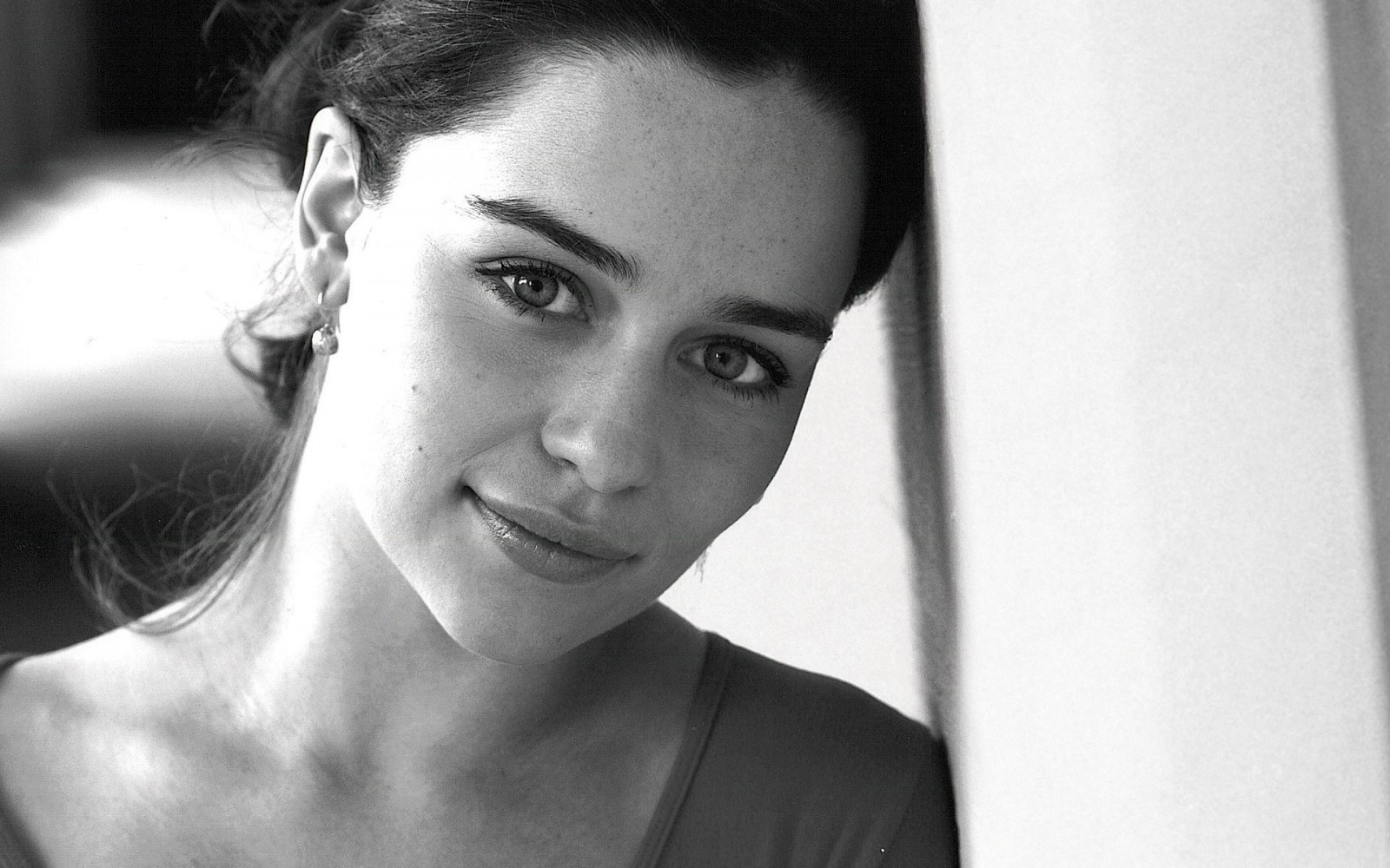 arc, fehér, fekete, nők, monokróm, modell, portré, barna, fényképezés, színésznő, Emilia Clarke, Személy, szépség, szem, nő, fénykép, fekete és fehér, monokróm fényképezés, portré fotózás, Fotó