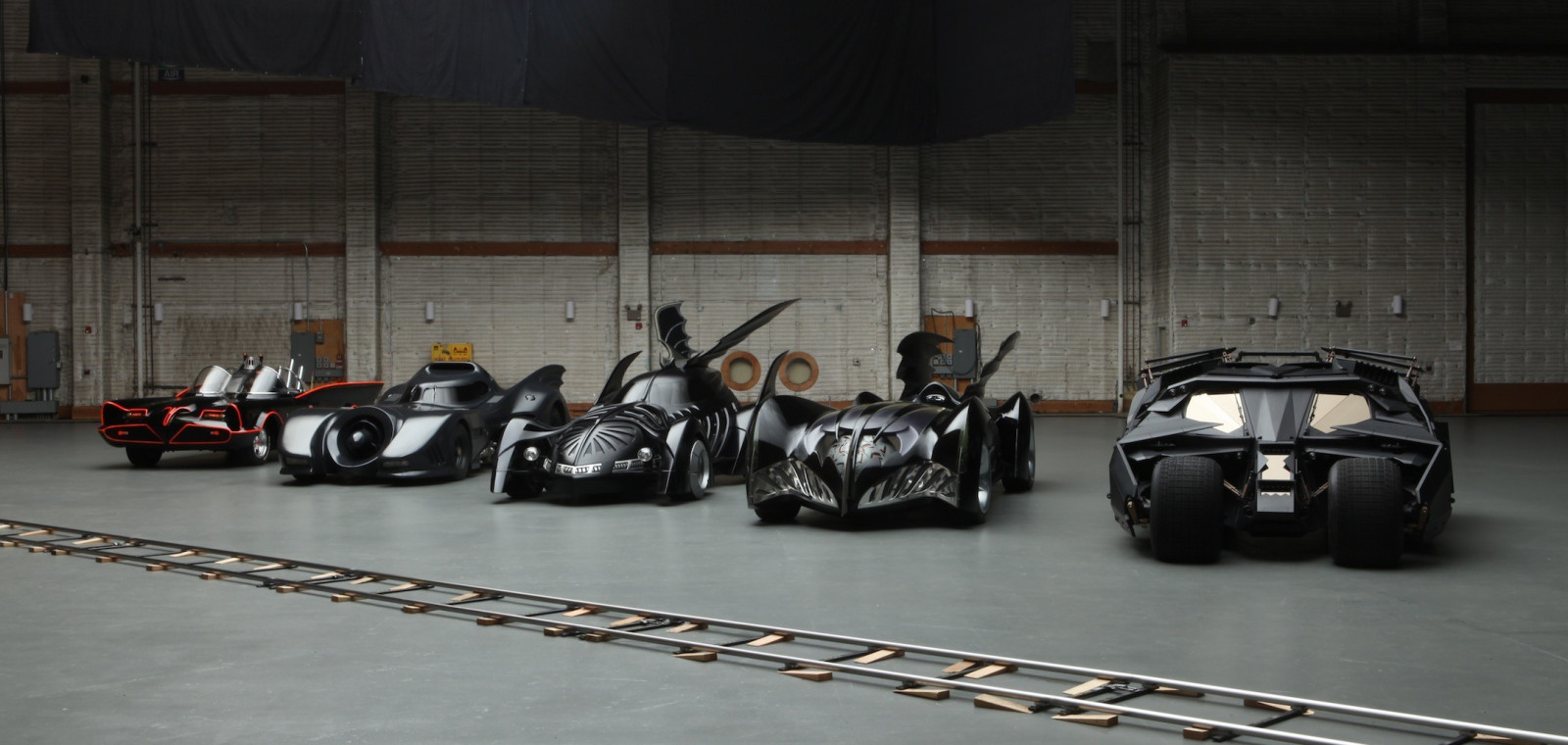 Wallpaper : motorcycle, vehicle, Batman, Batmobile, DC Comics, sports ...
