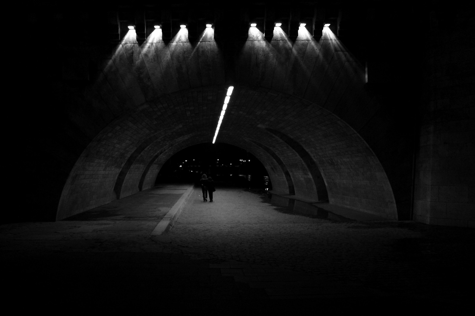 lys, sort, monokrom, gade, nat, arkitektur, by-, fotografering, symmetri, atmosfære, Paris, tunnel, noir, midnat, Seine, infrastruktur, lys, Gade syn, mørke, rue, noiretblanc, blackandwithe, photoderue, nightfoto, paris13, photopascalcolin, promeneurs, computer tapet, sort og hvid, monokrom fotografering, stadig liv fotografering, ombres, fænomen, Nuits, quaisdeseine, Luli res, stock photography, fixed link
