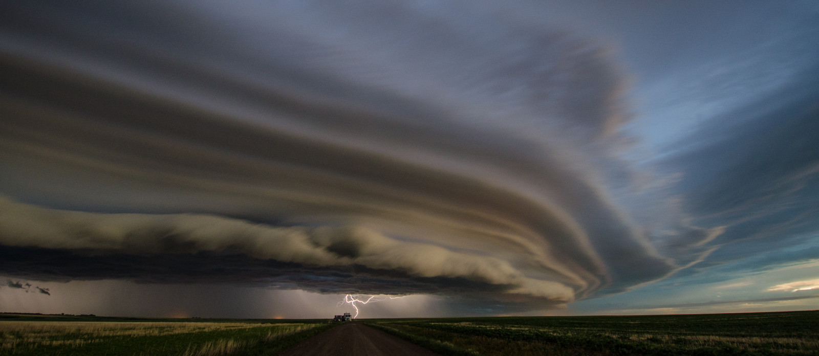 แนวนอน, ท้องฟ้า, ฟ้าผ่า, พายุ, ลม, ขอบฟ้า, บรรยากาศ, แคนาดา, ชั้นวางของ, พายุทอร์นาโด, Saskatchewan, เมฆ, พลังงาน, วอลล์เปเปอร์คอมพิวเตอร์, บรรยากาศของโลก, ปรากฏการณ์ทางอุตุนิยมวิทยา, Cumulus, ปรากฏการณ์, อีโครีเจียน, พายุไซโคลนเขตร้อน, swiftcurrent, sask, fixed link