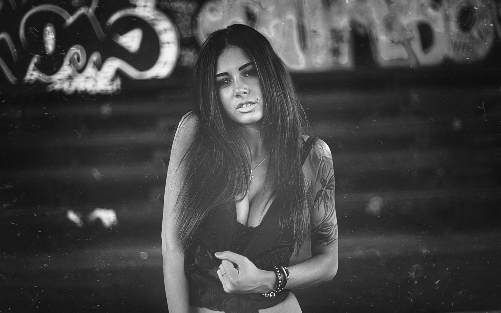 สีขาว, ดำ, ผู้หญิง, ขาวดำ, โมเดล, แนวตั้ง, อะนิเมะ, สีน้ำตาล, การถ่ายภาพ, ผมสีเข้ม, หน้าอก, กราฟฟิตี, อารมณ์, คน, Diana Melison, หญิงสาว, ความงาม, ผู้หญิง, รูปถ่าย, ความมืด, ดำและขาว, ถ่ายภาพขาวดำ, ตำแหน่งของมนุษย์, การถ่ายภาพบุคคล, การถ่ายภาพ, ฟิล์มนัวร์