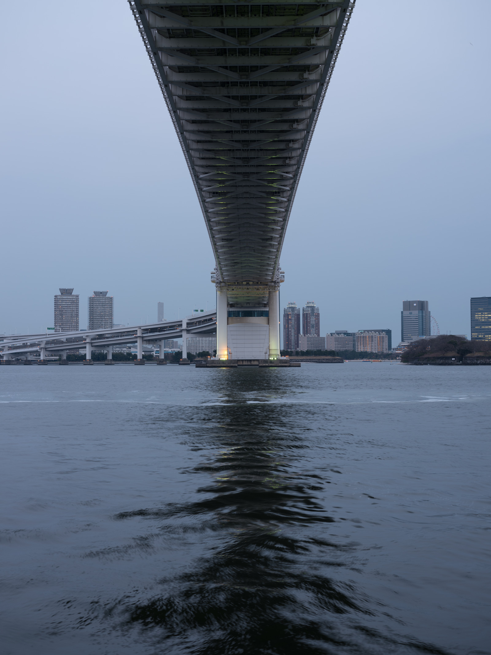 ญี่ปุ่น, ทะเล, cityscape, สถาปัตยกรรม, การสะท้อน, ตึกระฟ้า, หอคอย, สะพาน, โตเกียว, fujifilm, Jp, ส่องสว่าง, แสงสว่าง, ฟูจิ, ฟูจินอน, gf, gf63mm, gf63mmf28rwr, gfx, gfx50s, สถานที่สำคัญ, rainbowbridge, tokyobay, shibaura