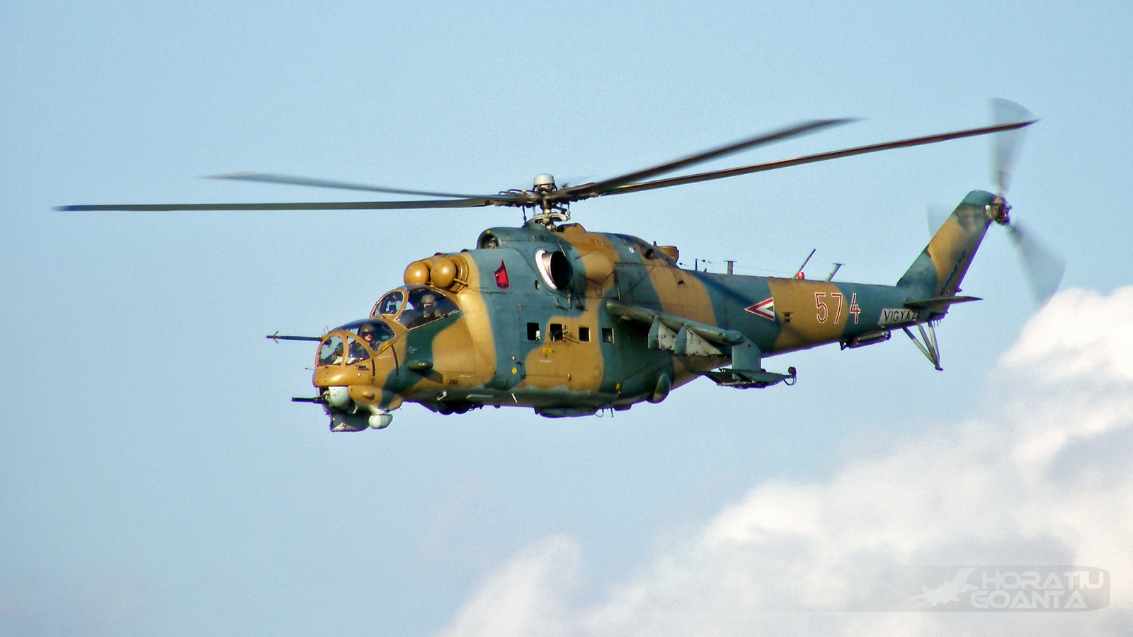 mil, Mi24, Zadní, mi24hind, letectvo, militaryaviation, helikoptéra, Hubschrauber, vrtulník, heli, Ahoj, bojový vrtulník, helicoptergunship, assaulthelicopter, attackhelicopter, transporthelicopter, transporthubschrauber, coldwaraircraft, coldwarhelicopter, sovietaircraft, russianaircraft, boj, válečný, turbína, turboshaft, mi24d, hindd, mi24dhindd, hungaryairforce, hungarianairforce, Huaf, NATO, letecký, letoun, letoun, letadlo, letectví, letadlo, Let, rotorcraft, kampfhubschrauber, Zobrazit, Kecskemét, kecskemetairshow, kecskemetairshow2010, kecskemet2010, lhke, letecká akrobacie, Flugzeug, Flughafen, horatiu, goanta, horatiugoanta