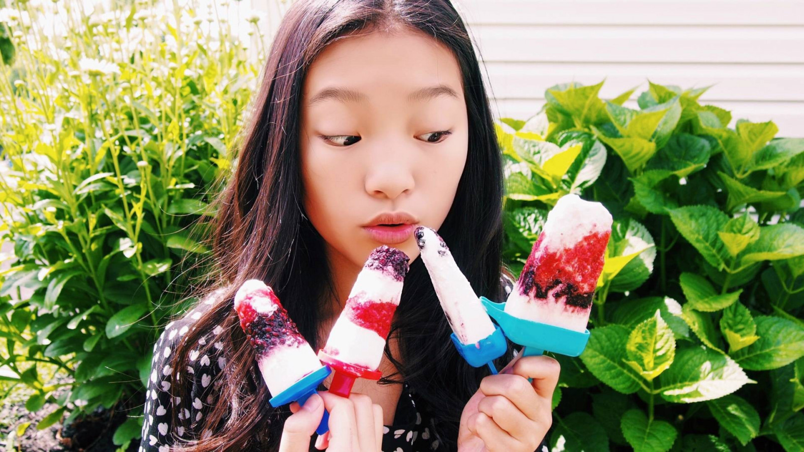 Wallpaper women, model, open mouth, Asian, dress, ice cream