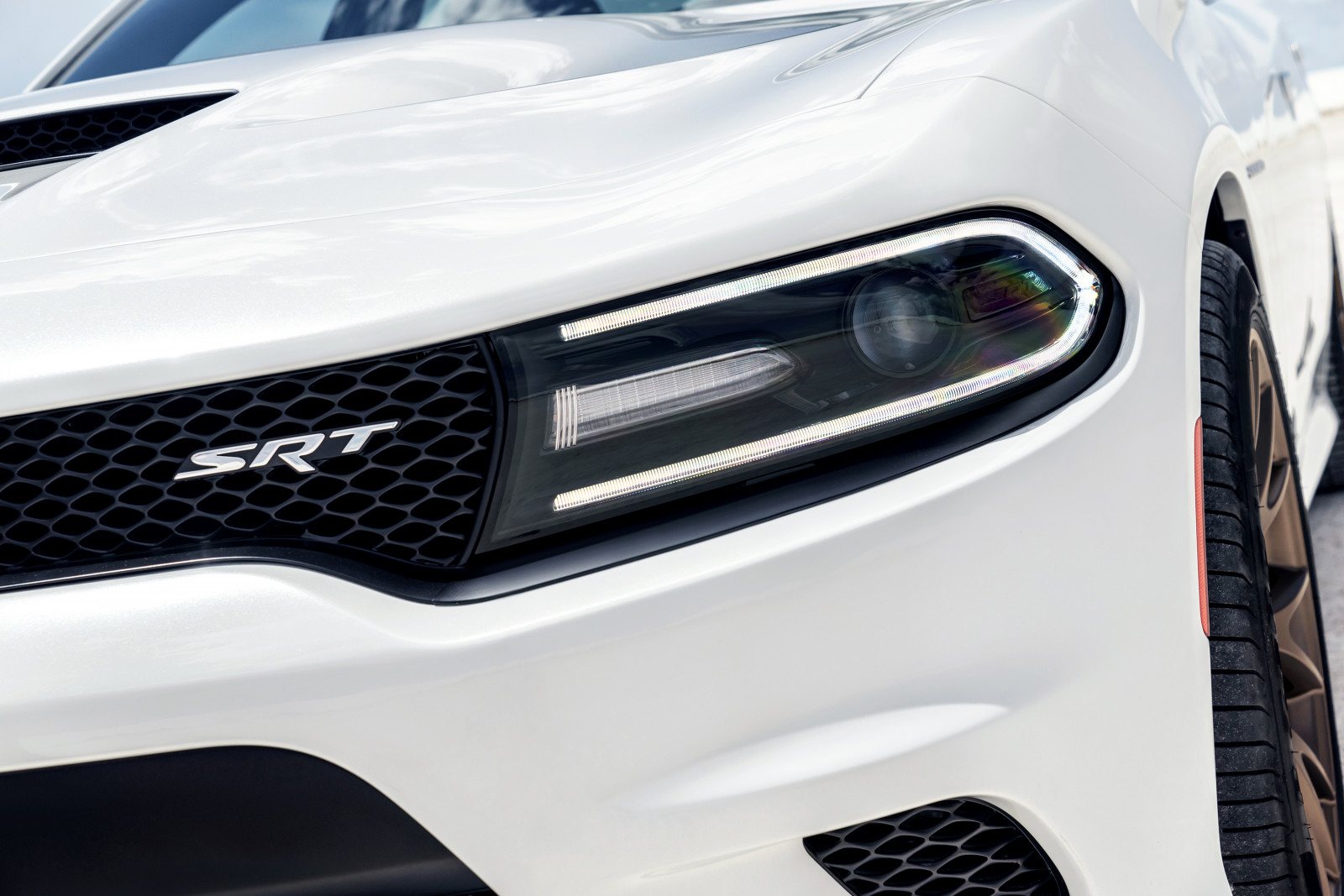 auto, veicolo, Schivare, auto sportiva, 2015, netcarshow, netcar, immagini di auto, auto foto, Charger SRT Hellcat, ruota, esposizione, veicoli terrestri, design automobilistico, esterno automobilistico, marca di automobile, concept car, veicolo di lusso, paraurti, veicolo a motore, auto esecutivo, city ​​car, Sport Utility Vehicle, griglia, muscle car, mostra di auto