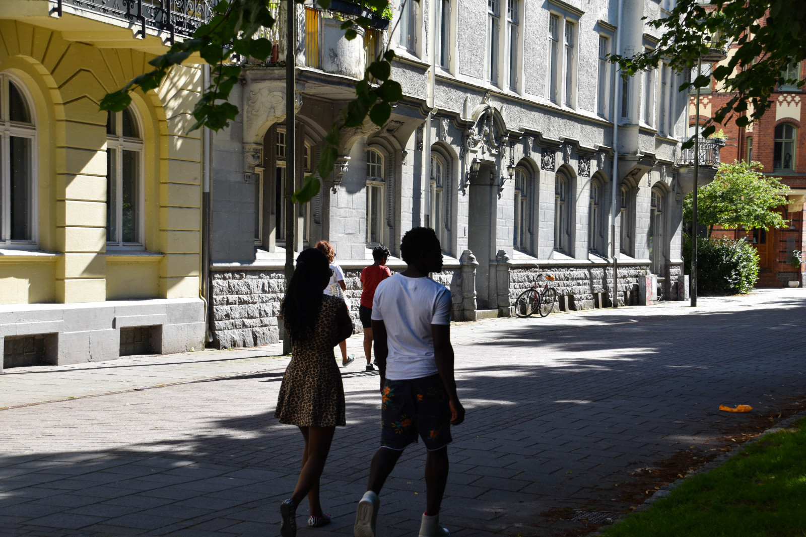 คน, เมือง, ถนน, ถนน, การท่องเที่ยว, เมือง, ฤดูร้อน, สวีเดน, ฤดูใบไม้ผลิ, โครงสร้างพื้นฐาน, Sverige, คนเดินเท้า, กลางแจ้ง, sk nel n, se, sk ne, มุมมองถนน, มัลโม, m nniskor, streetphoto, kungsgatan, ย่าน