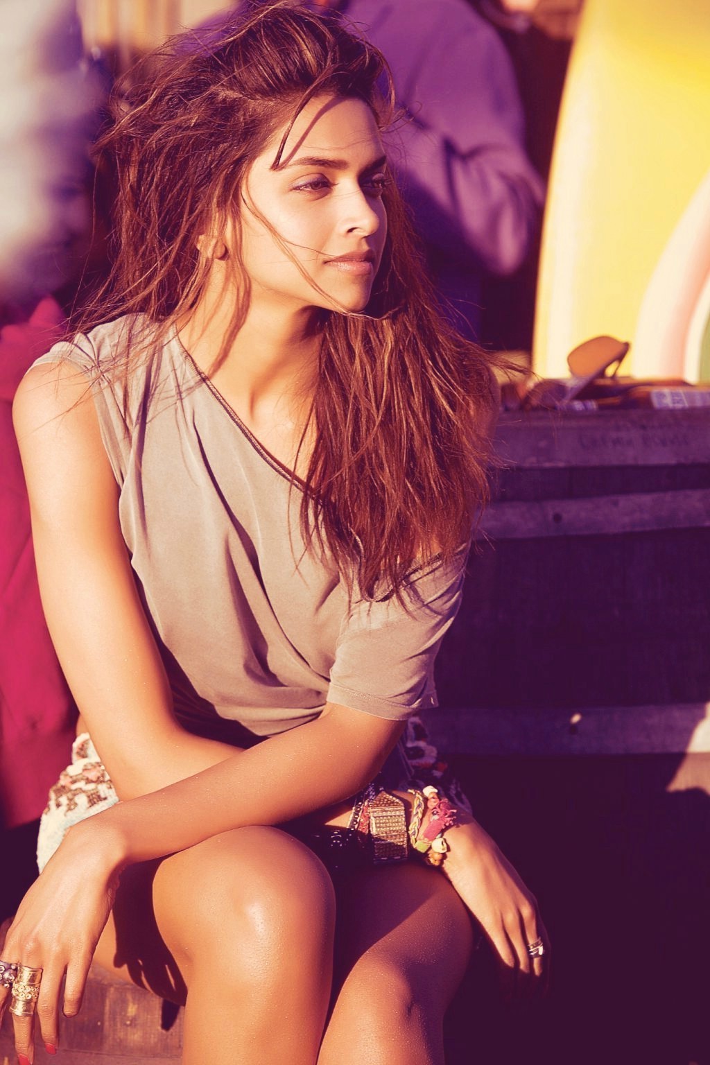 model, langt hår, fotografering, sort hår, mode, hår, Person, Deepika Padukone, supermodel, pige, skønhed, dame, ben, blond, frisure, Photo shoot, brunt hår, nøgenmodel, mave, lår, undertøjet, 1024x1536 px