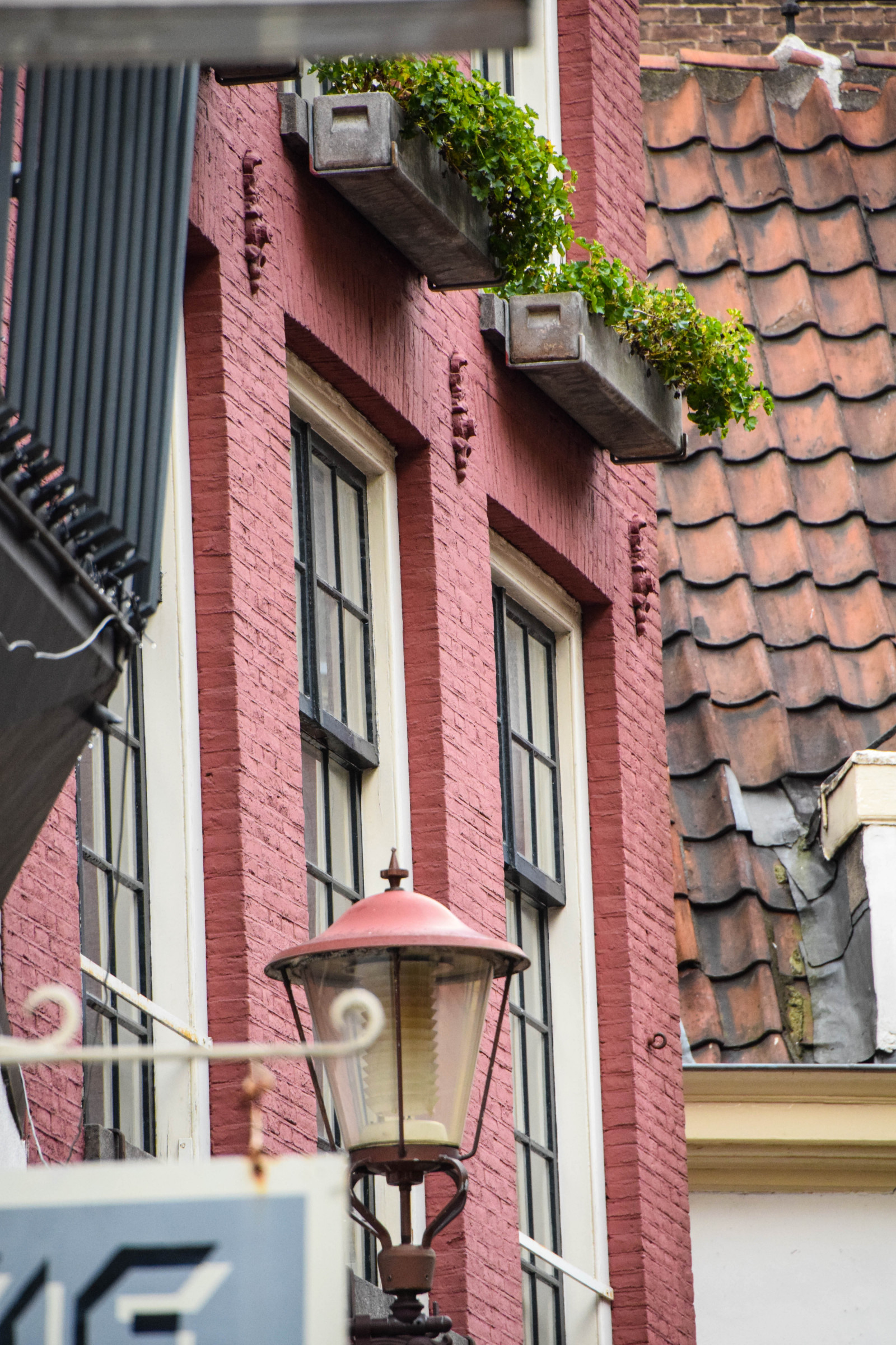 lidé, okno, ulice, architektura, budova, stěna, silnice, Dům, balkón, Nizozemí, Evropa, Amsterodam, Vzhled interiéru, kanál, Holandsko, Cihlový, barva, cityview, Street View, m nniskor, třídaFoto, noordholland, nederl nderna, nl, amsterdamcity, domů, byt, fasáda, sousedství, Žaluzie okna