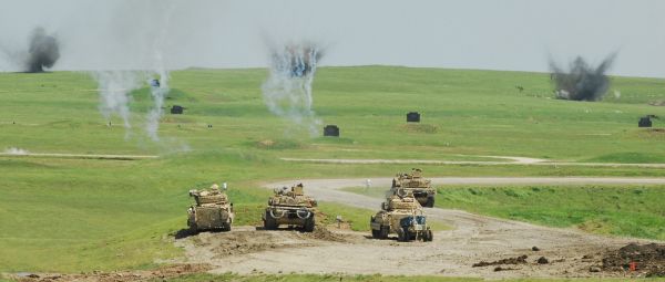 tank,military,Bradley Fighting Vehicle,United States Army,M1 ABRAMS,Terrain