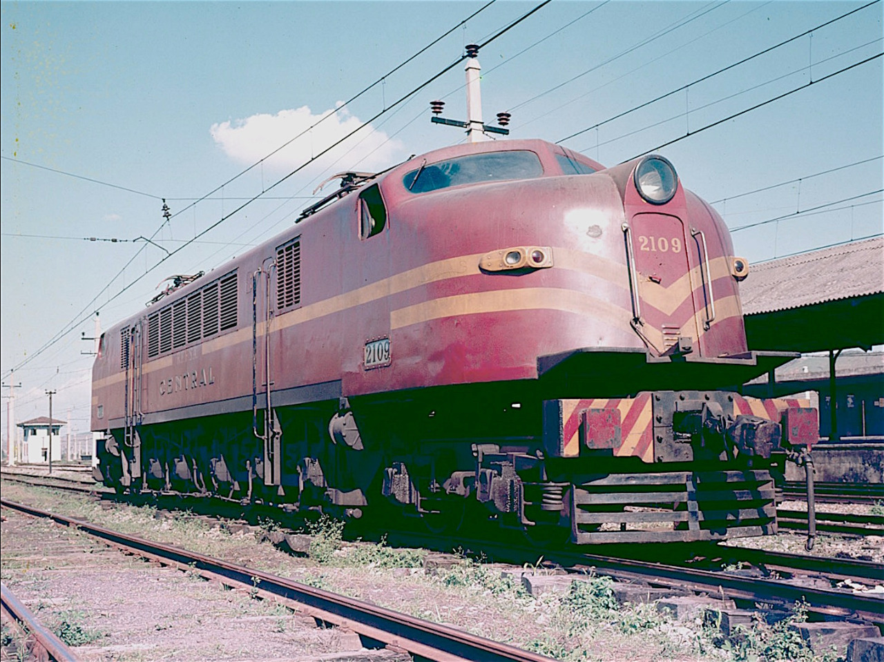 F R Engine Train Wallpaper : 1280x959 px, locomotive, R F F S A, train 1280x959 - wallup ...